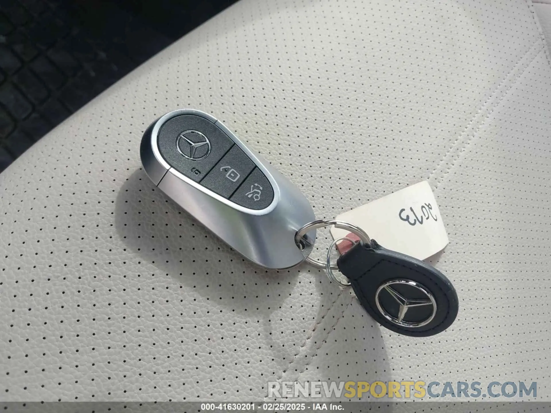 11 fotografías del automóvil dañado W1KAF4HB6RR223965 MERCEDES-BENZ C 300 2024