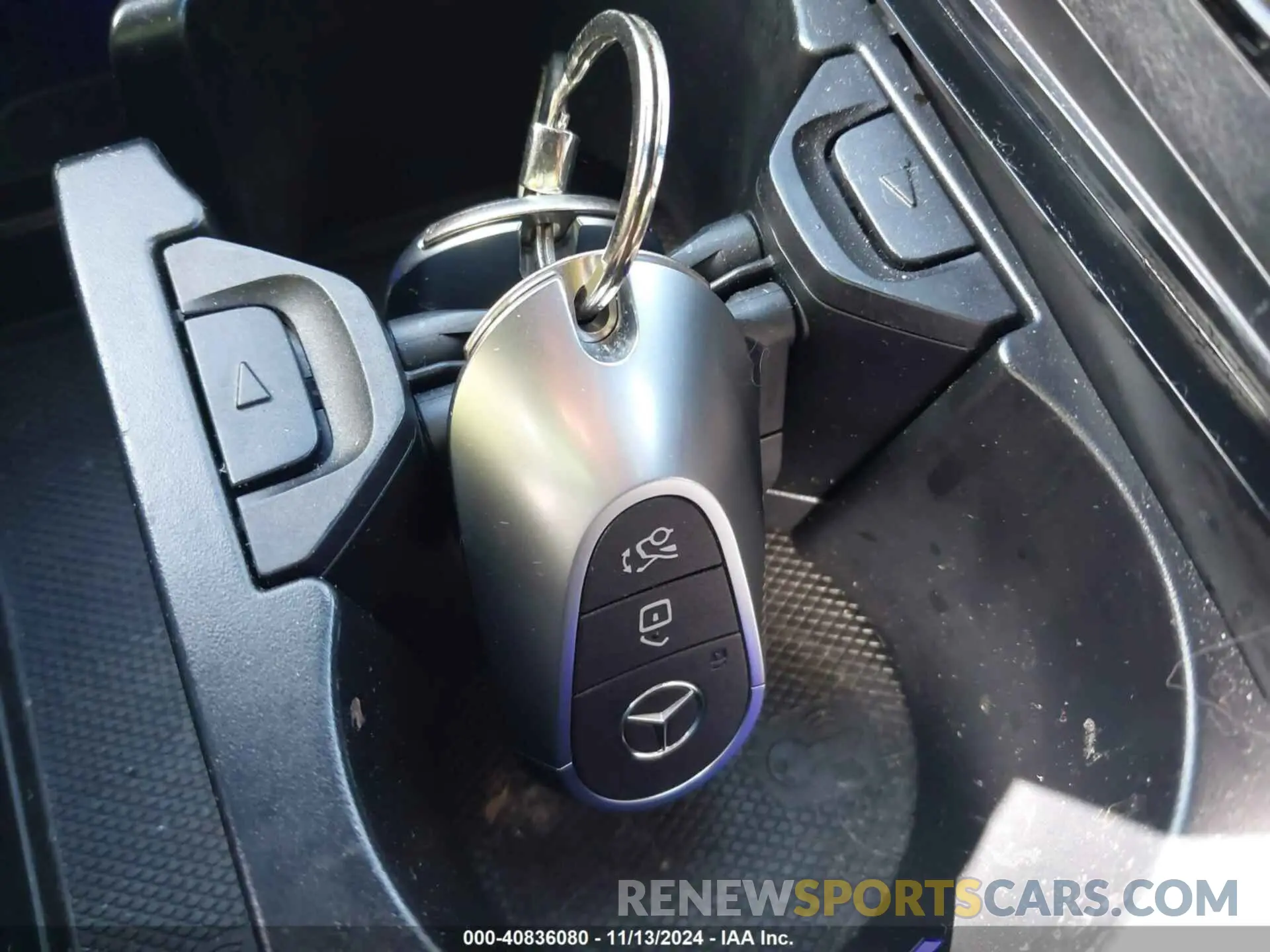 11 fotografías del automóvil dañado W1KAF4HB7RR190765 MERCEDES-BENZ C 300 2024