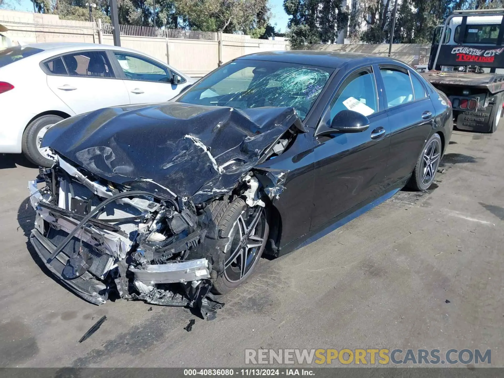 2 fotografías del automóvil dañado W1KAF4HB7RR190765 MERCEDES-BENZ C 300 2024