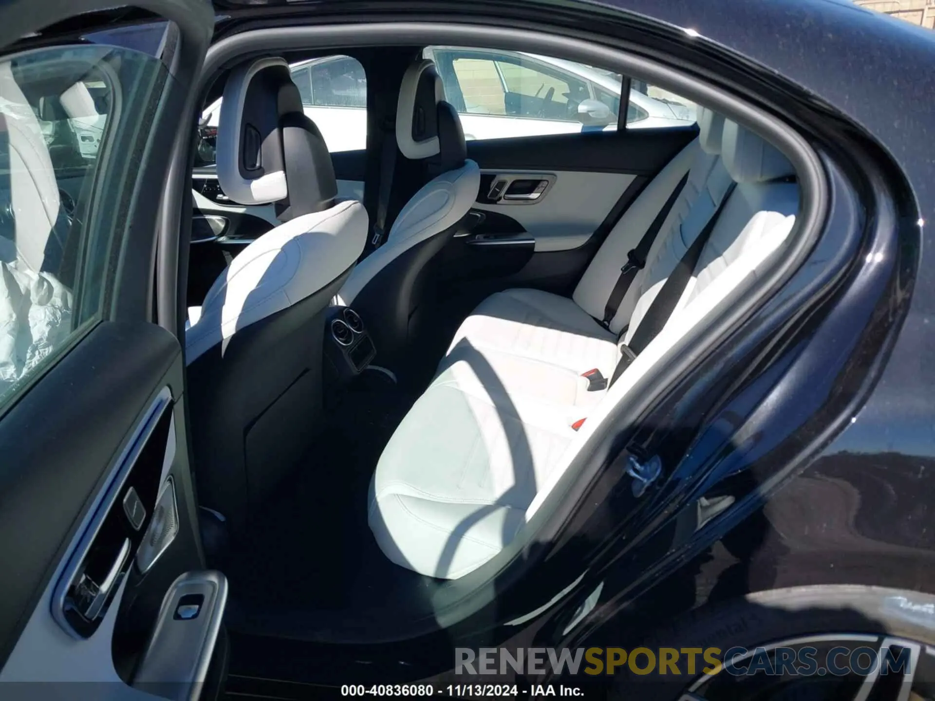 8 fotografías del automóvil dañado W1KAF4HB7RR190765 MERCEDES-BENZ C 300 2024