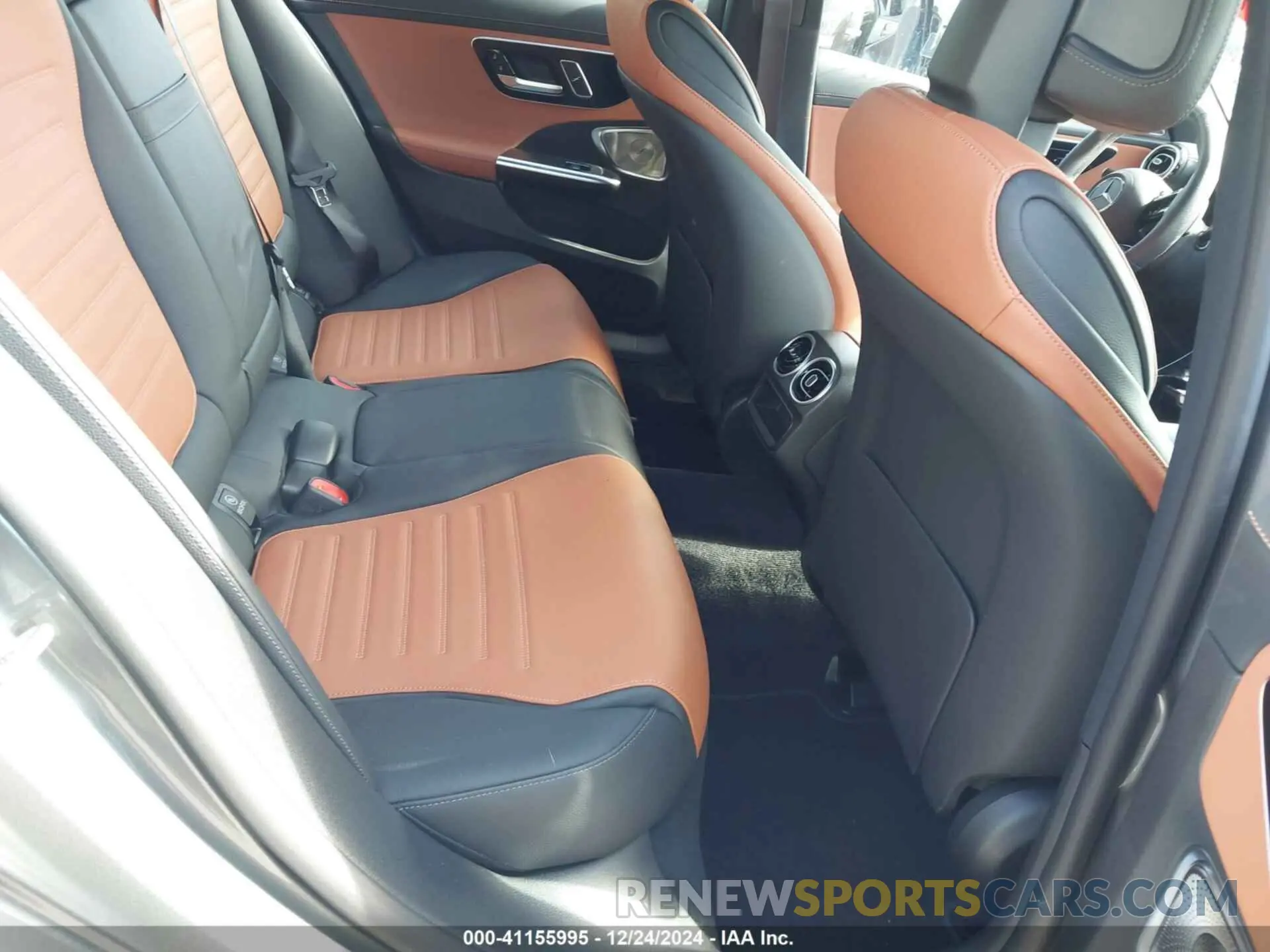 8 fotografías del automóvil dañado W1KAF4HB7RR232142 MERCEDES-BENZ C 300 2024