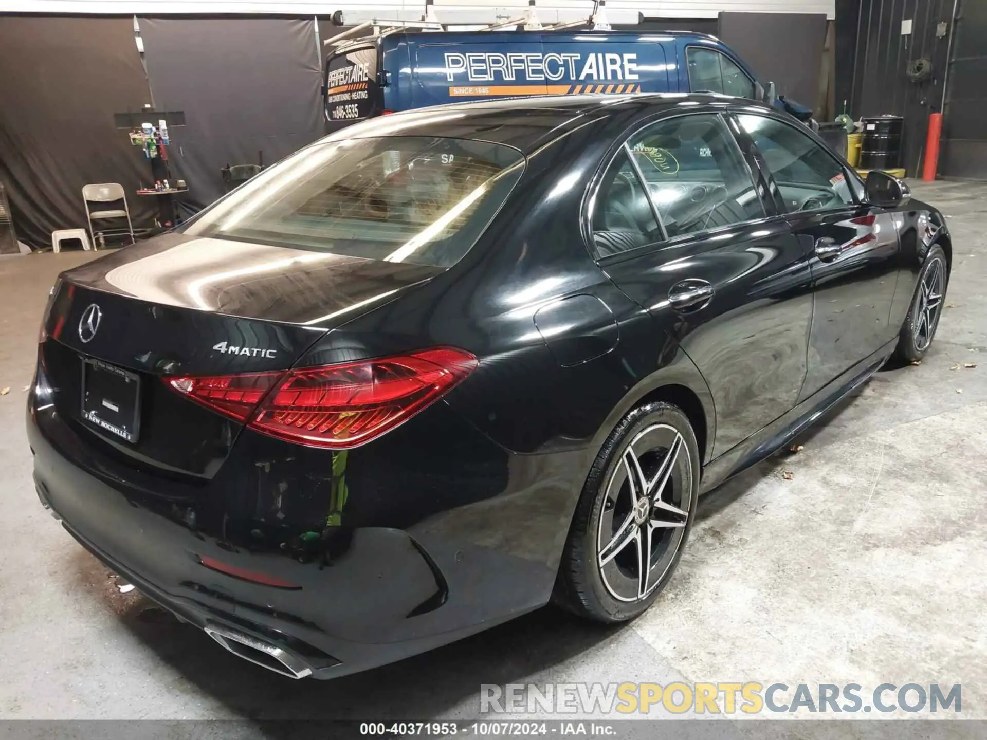 4 fotografías del automóvil dañado W1KAF4HBXRR164077 MERCEDES-BENZ C 300 2024