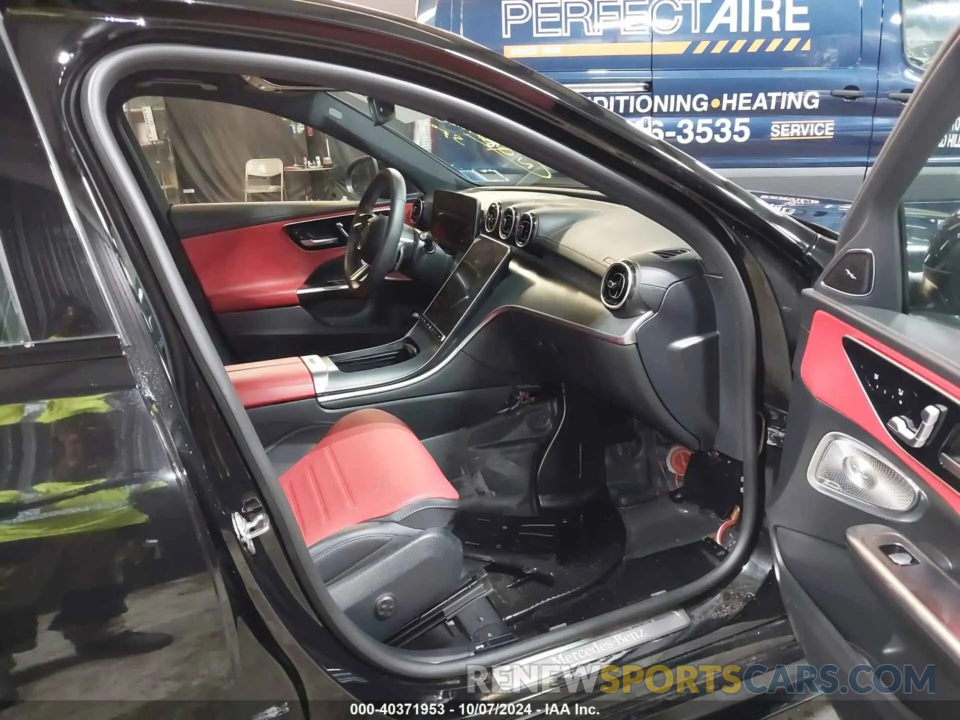 5 fotografías del automóvil dañado W1KAF4HBXRR164077 MERCEDES-BENZ C 300 2024