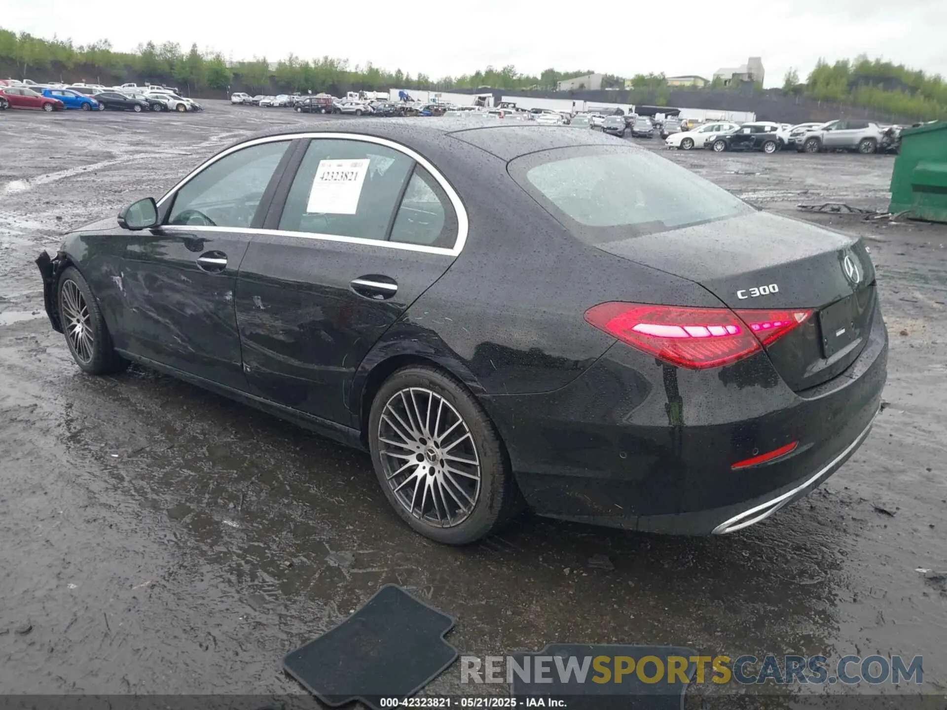 3 fotografías del automóvil dañado W1KAF4HBXRR224889 MERCEDES-BENZ C 300 2024