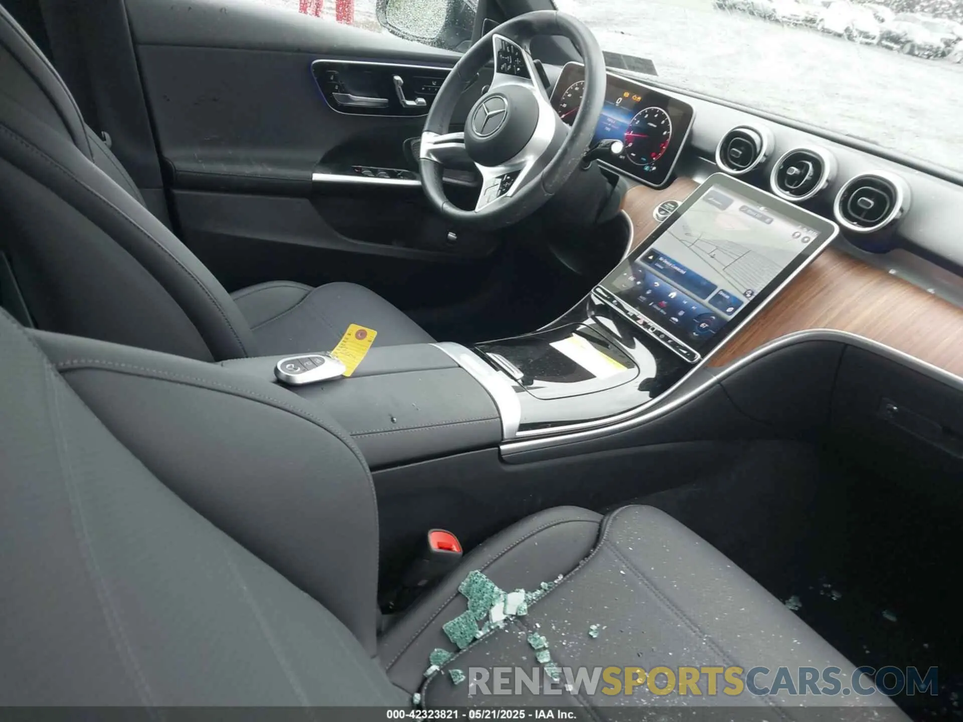 5 fotografías del automóvil dañado W1KAF4HBXRR224889 MERCEDES-BENZ C 300 2024