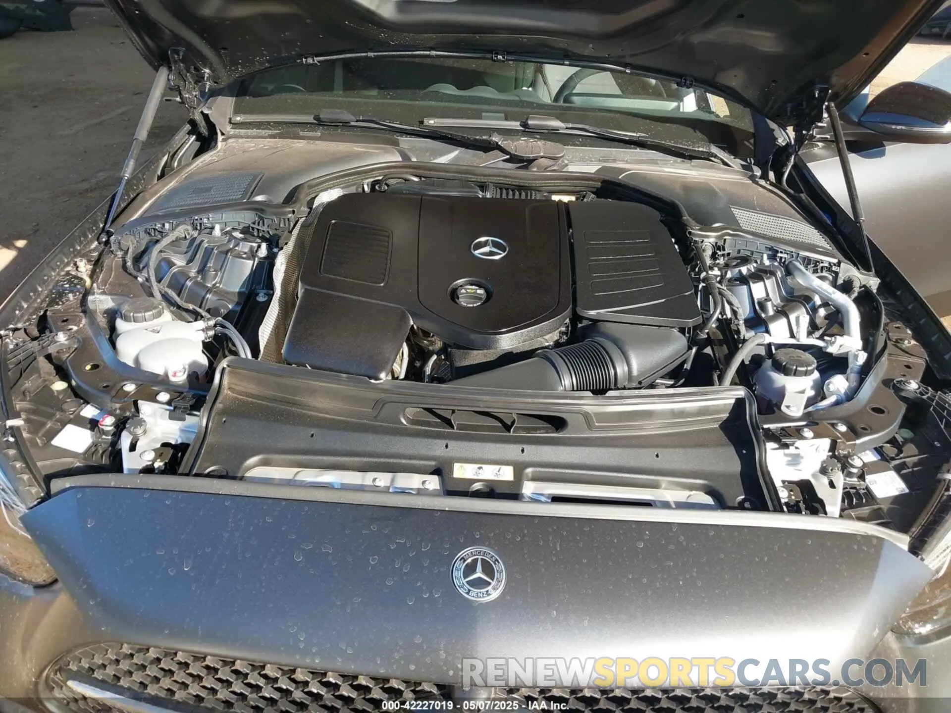 10 fotografías del automóvil dañado W1KAF4GB2SR252600 MERCEDES-BENZ C 300 2025