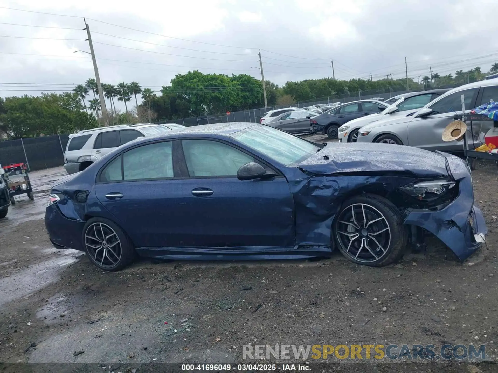 13 fotografías del automóvil dañado W1KAF4GB5SR239713 MERCEDES-BENZ C 300 2025
