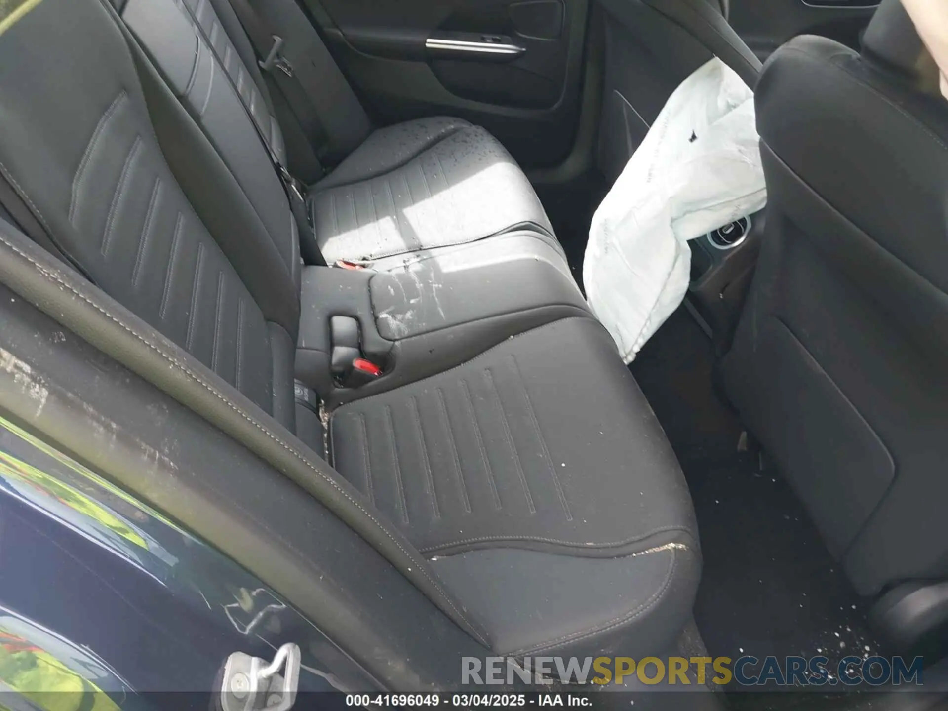 8 fotografías del automóvil dañado W1KAF4GB5SR239713 MERCEDES-BENZ C 300 2025