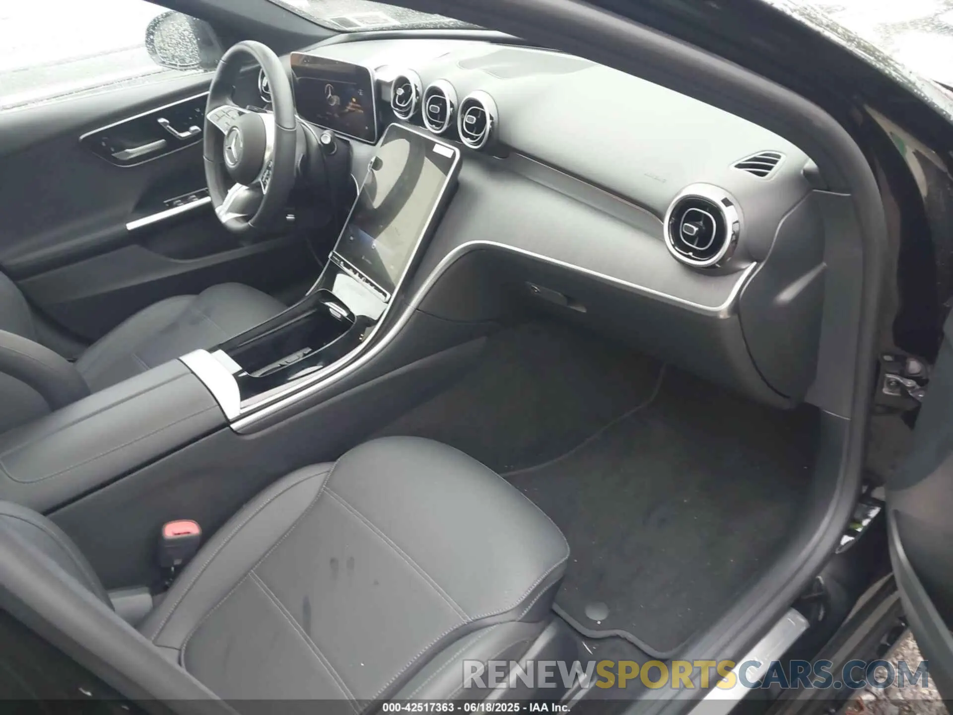 5 fotografías del automóvil dañado W1KAF4HB4SR244402 MERCEDES-BENZ C 300 2025