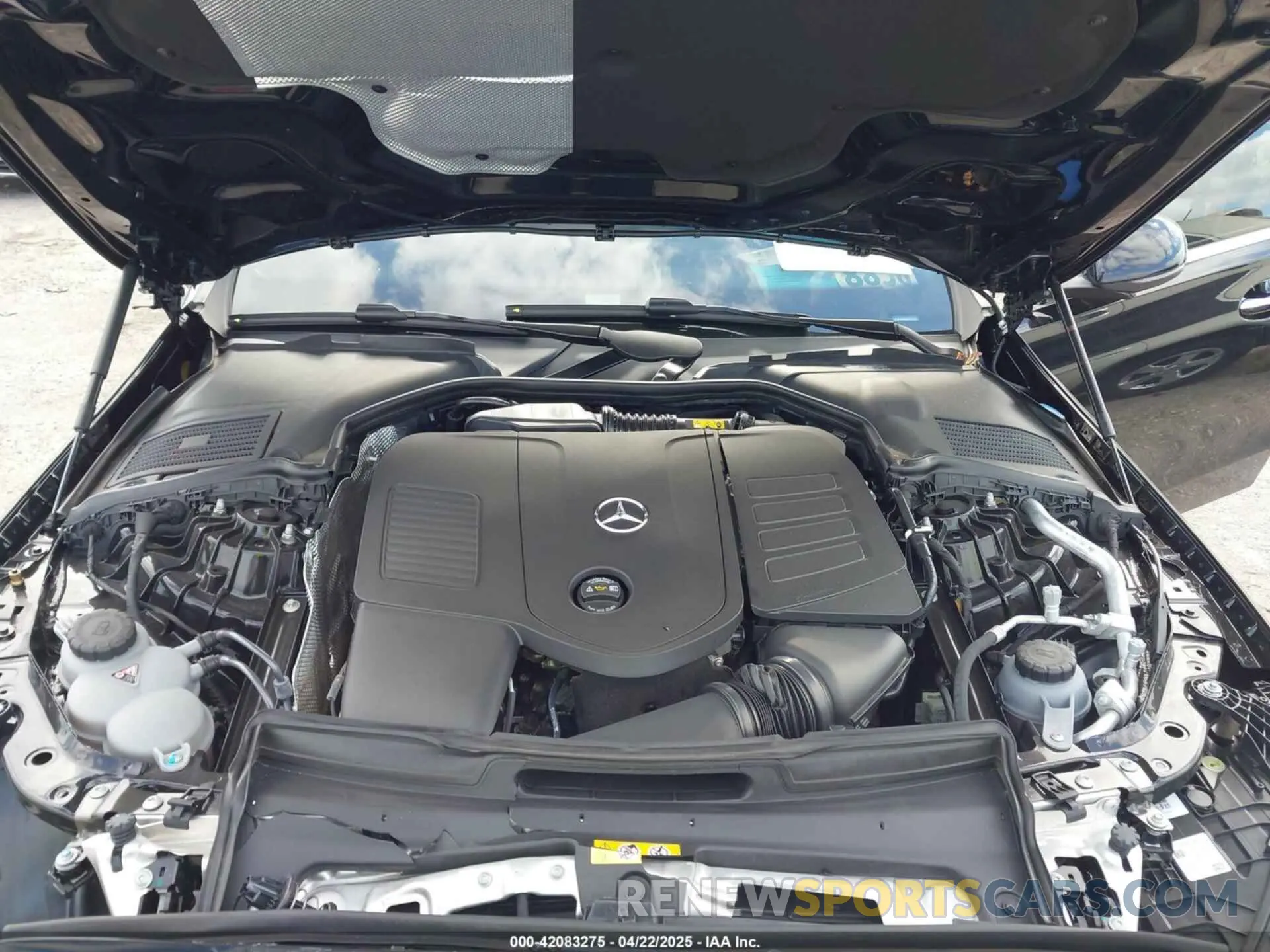 10 fotografías del automóvil dañado W1KAF4HB4SR251544 MERCEDES-BENZ C 300 2025