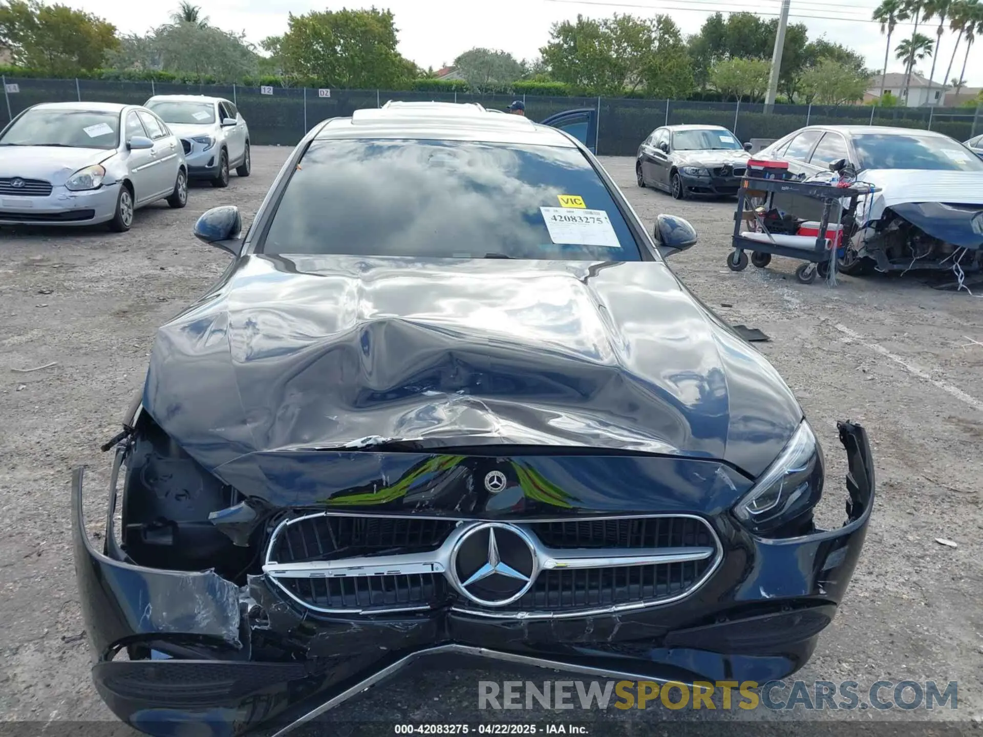13 fotografías del automóvil dañado W1KAF4HB4SR251544 MERCEDES-BENZ C 300 2025