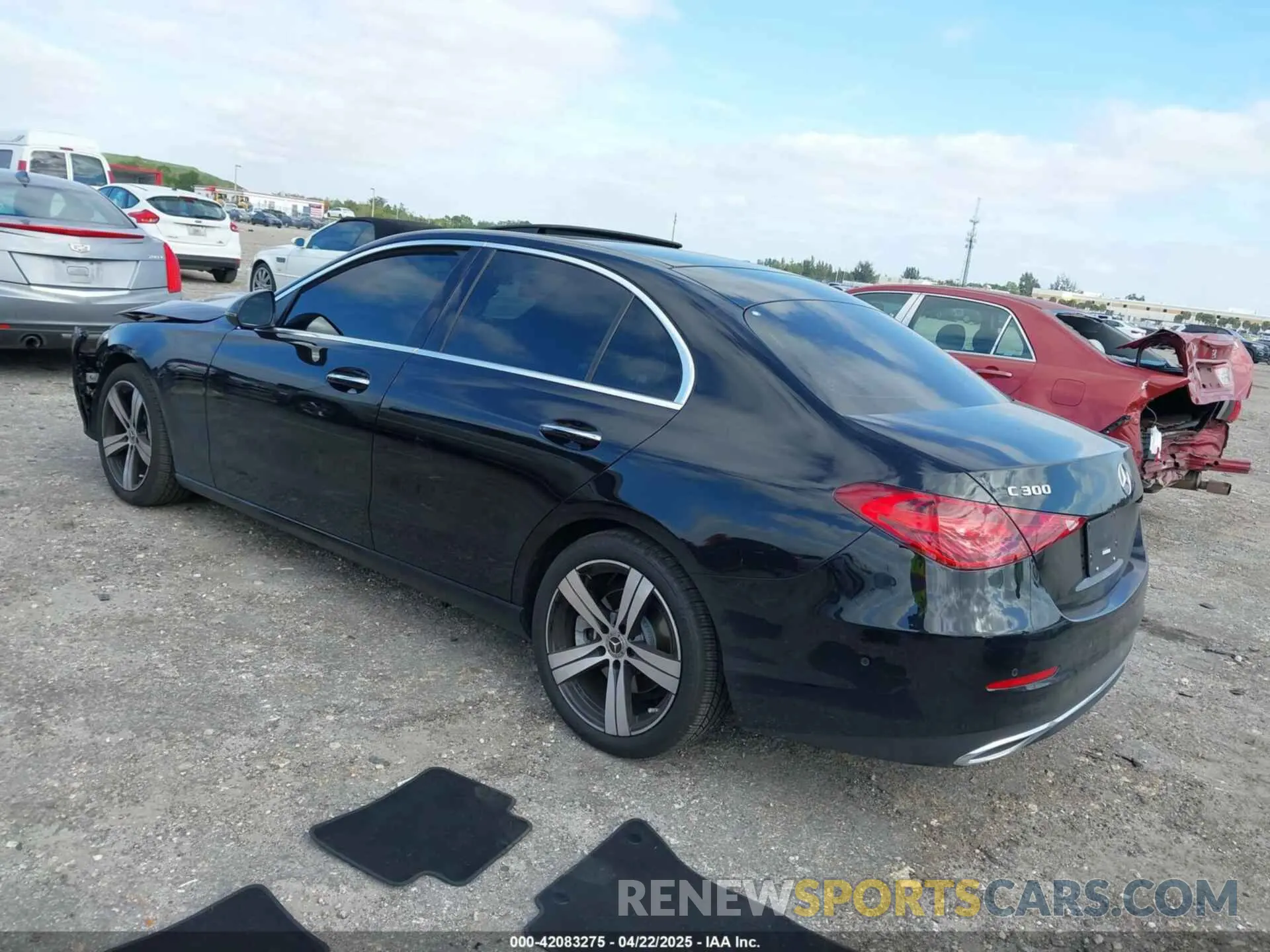 3 fotografías del automóvil dañado W1KAF4HB4SR251544 MERCEDES-BENZ C 300 2025