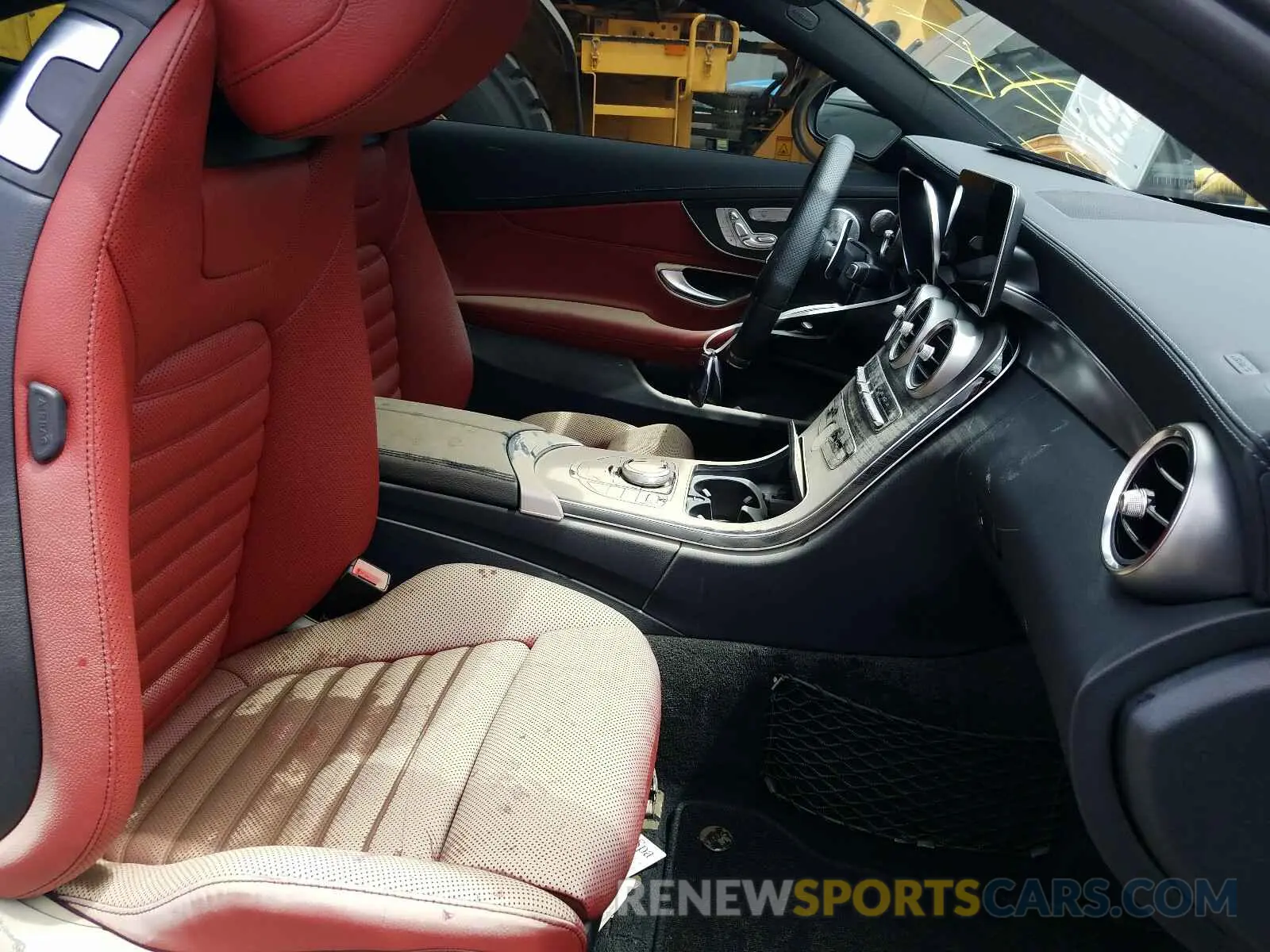 5 fotografías del automóvil dañado WDDWJ6EB8KF922185 MERCEDES-BENZ C 43 AMG 2019