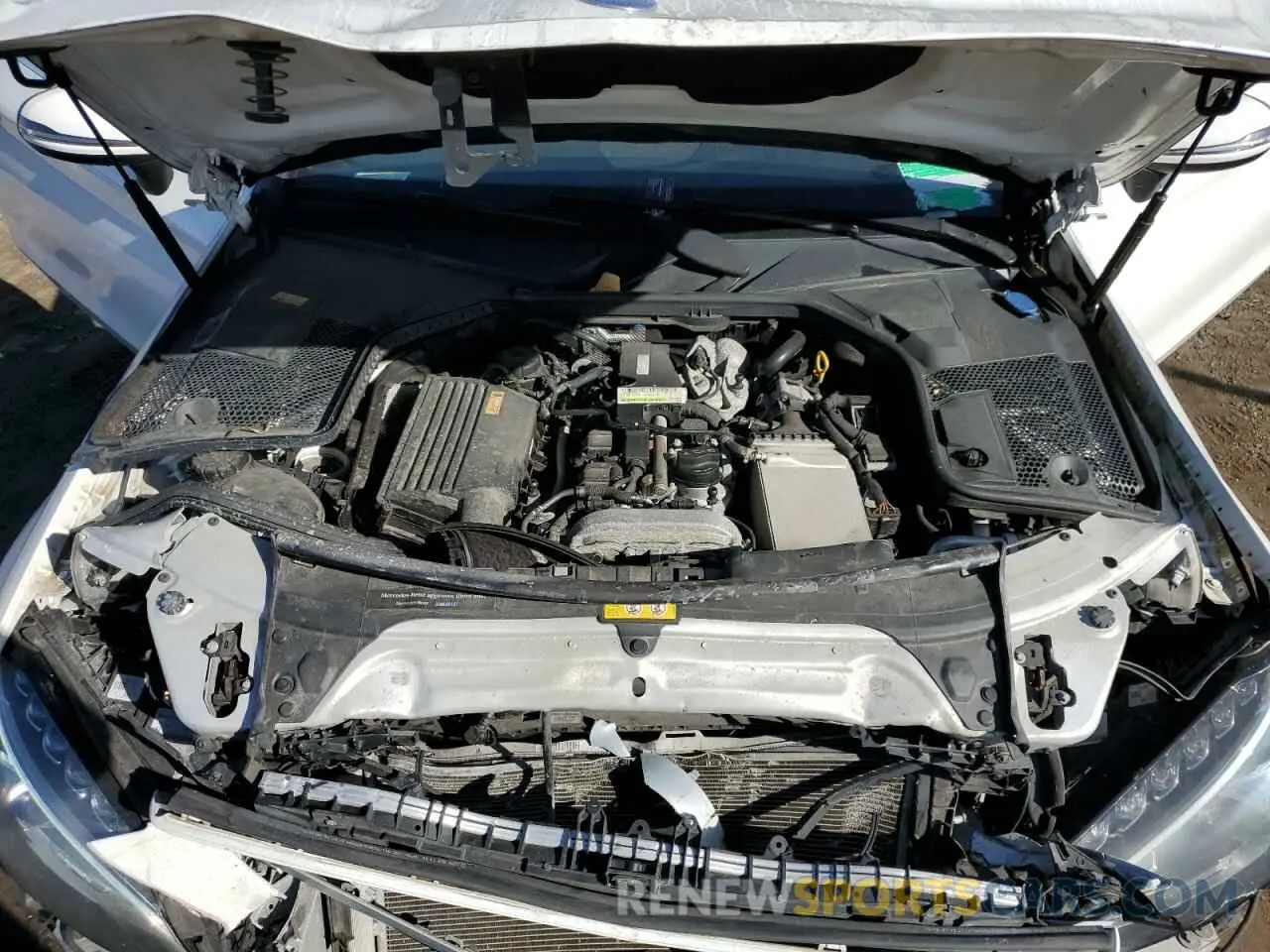 11 fotografías del automóvil dañado WDDWJ4KB4HF381136 MERCEDES-BENZ C-CLASS 2017