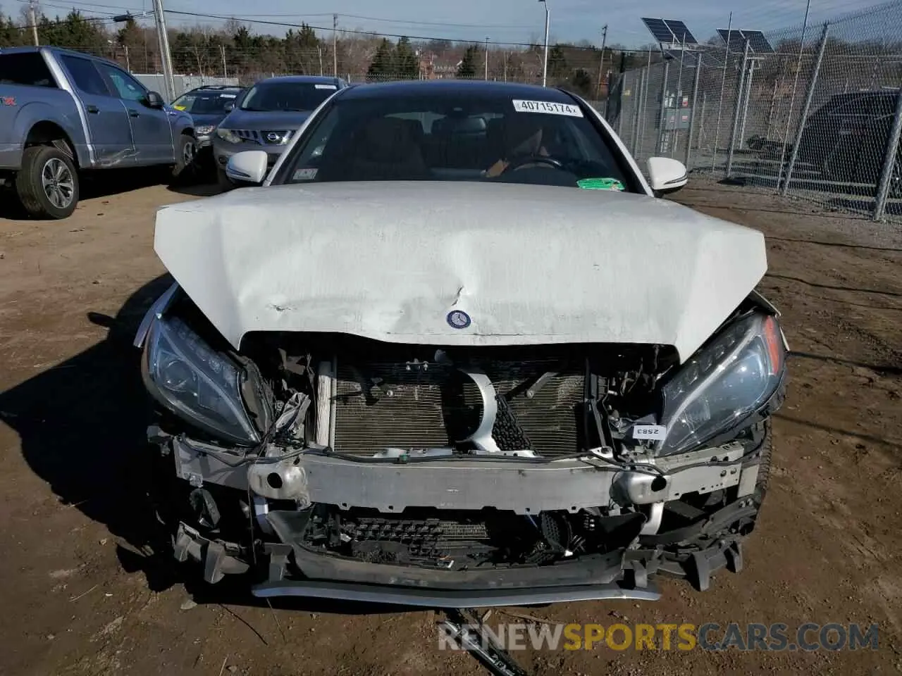 5 fotografías del automóvil dañado WDDWJ4KB4HF381136 MERCEDES-BENZ C-CLASS 2017
