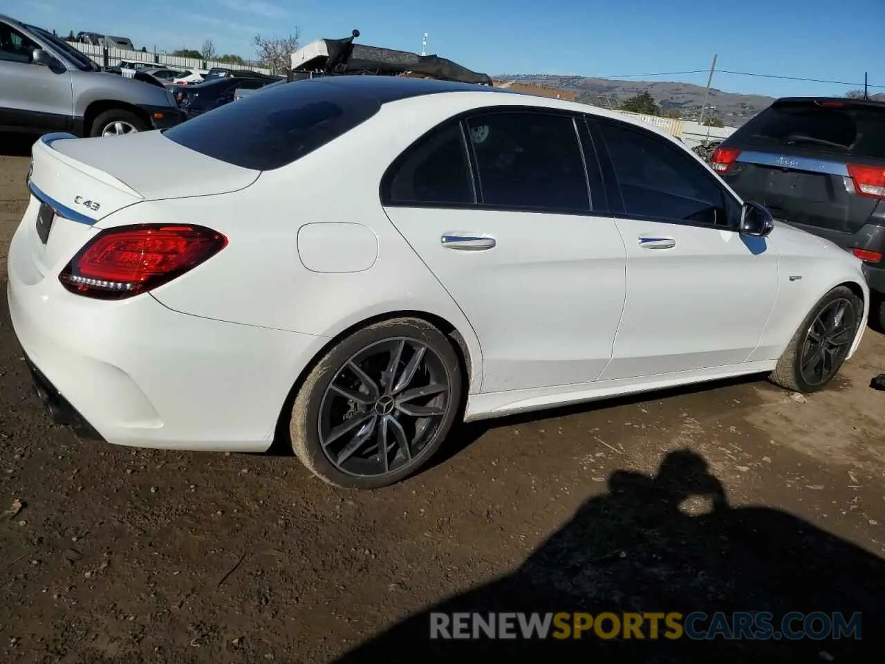 3 fotografías del automóvil dañado 55SWF6EB0KU293889 MERCEDES-BENZ C-CLASS 2019