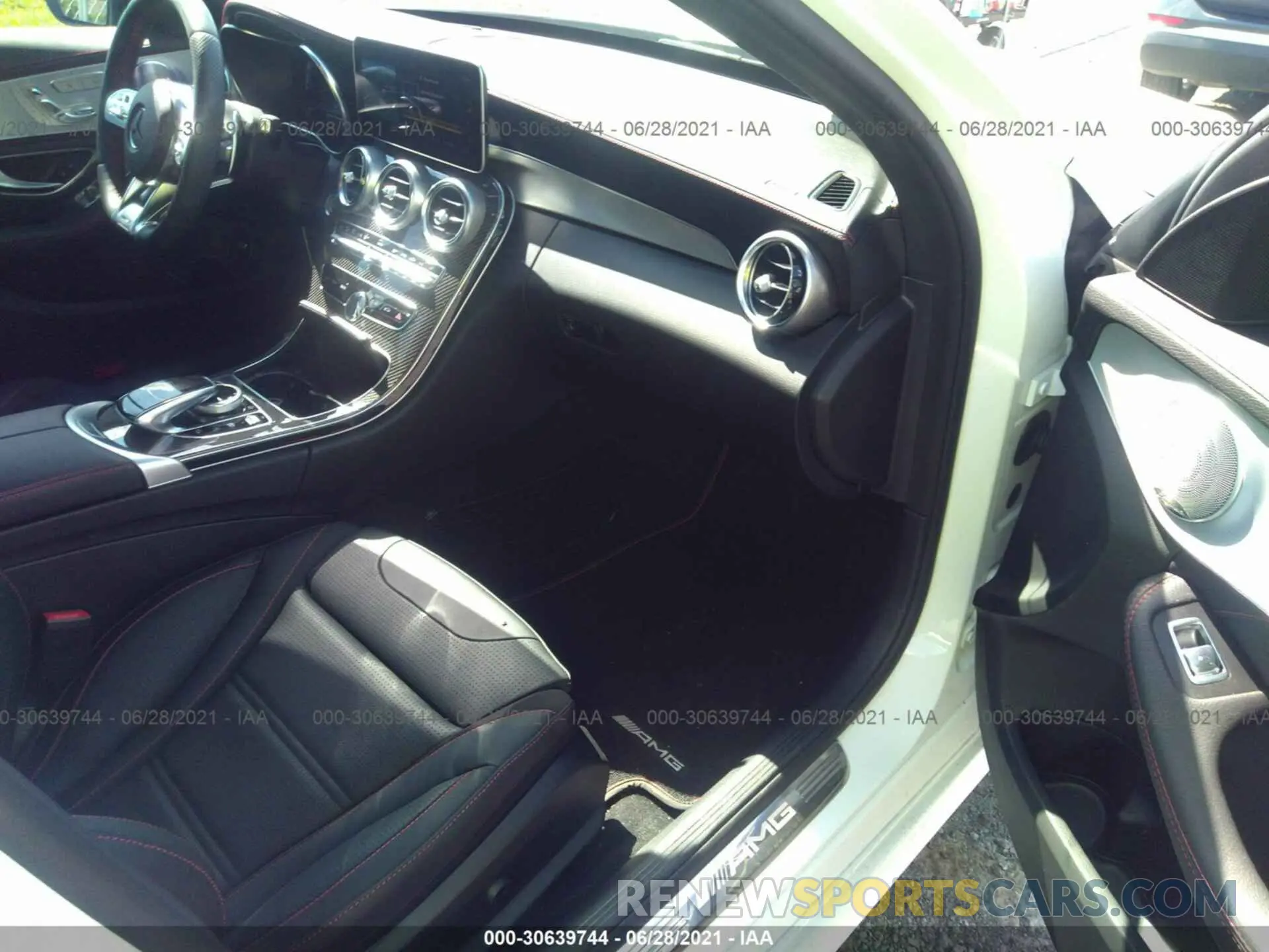 5 fotografías del automóvil dañado 55SWF6EB5KU309746 MERCEDES-BENZ C-CLASS 2019