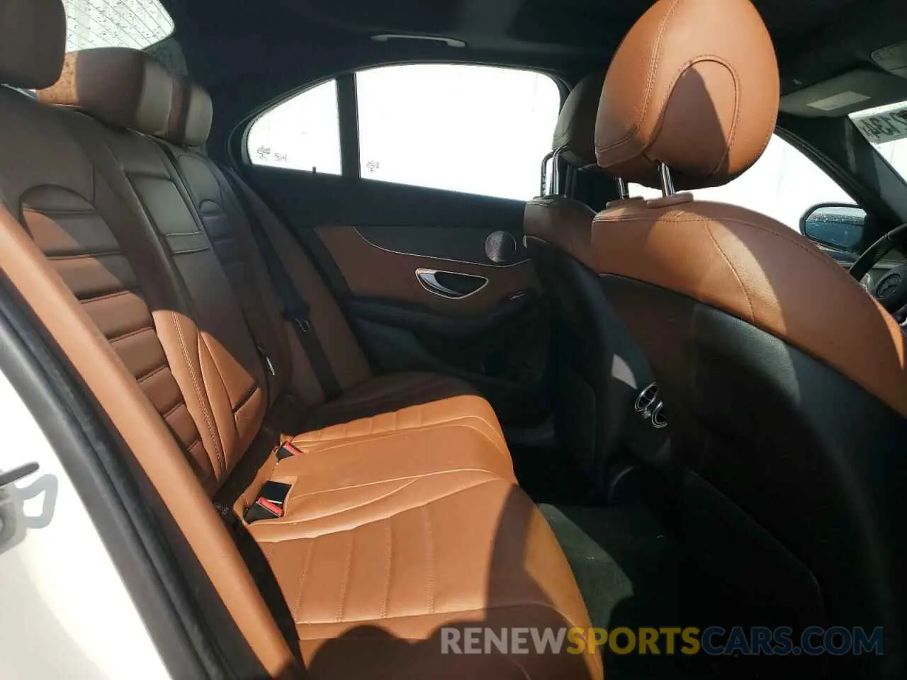 10 fotografías del automóvil dañado 55SWF6EB8KU307442 MERCEDES-BENZ C-CLASS 2019