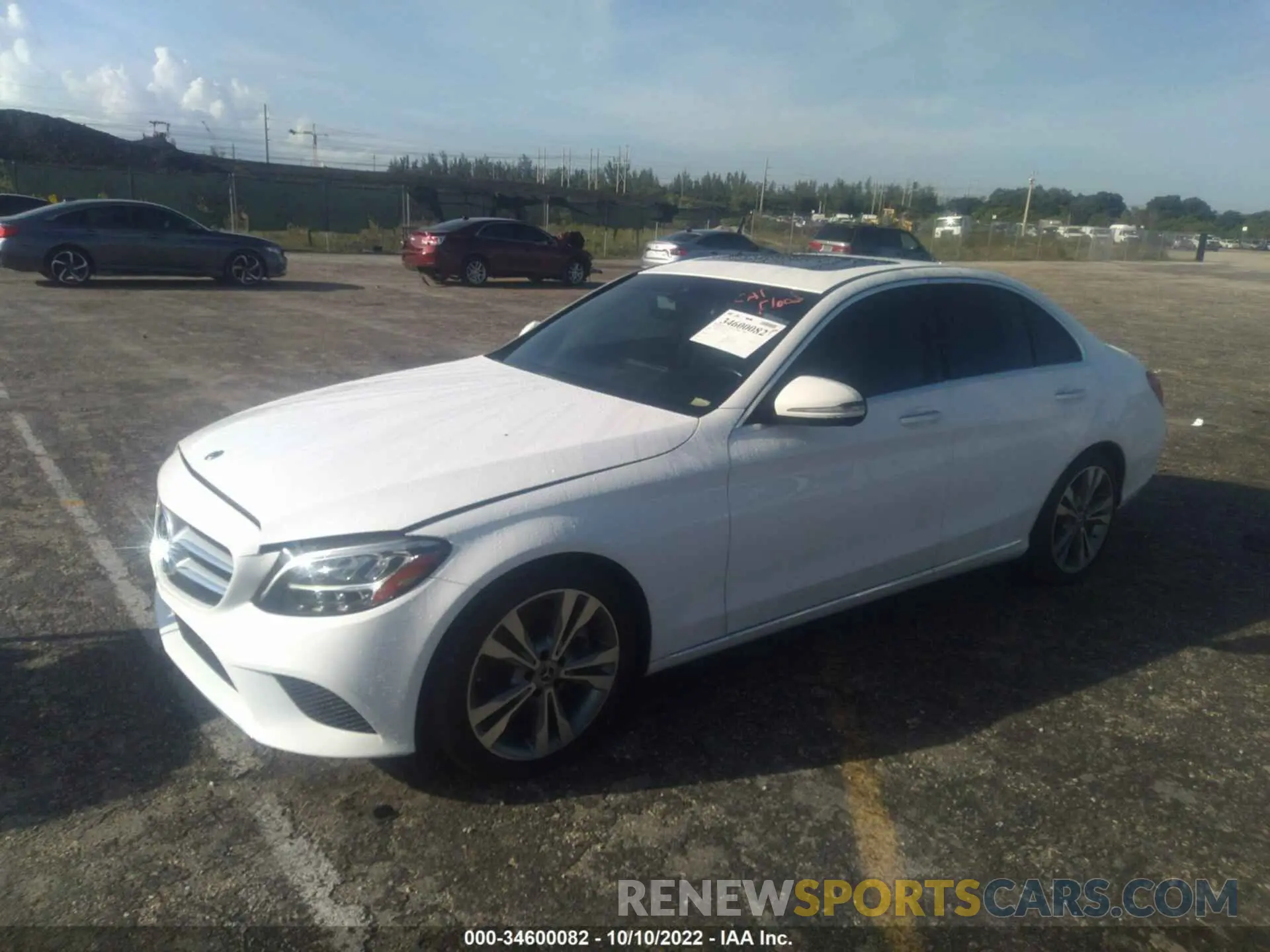 2 fotografías del automóvil dañado 55SWF8DB0KU289225 MERCEDES-BENZ C-CLASS 2019