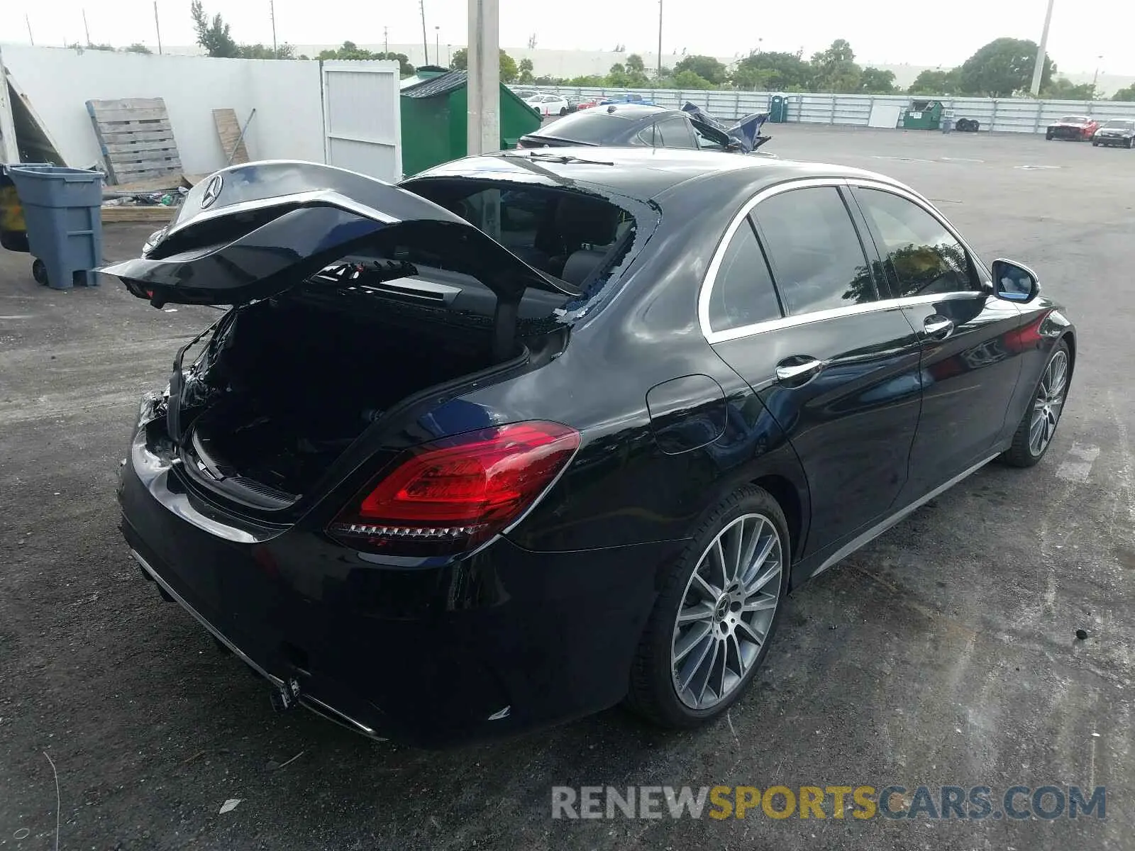 4 fotografías del automóvil dañado 55SWF8DB0KU297499 MERCEDES-BENZ C CLASS 2019
