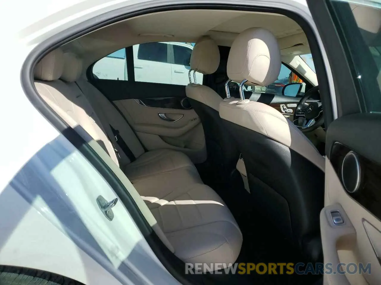 10 fotografías del automóvil dañado 55SWF8DB0KU304290 MERCEDES-BENZ C-CLASS 2019