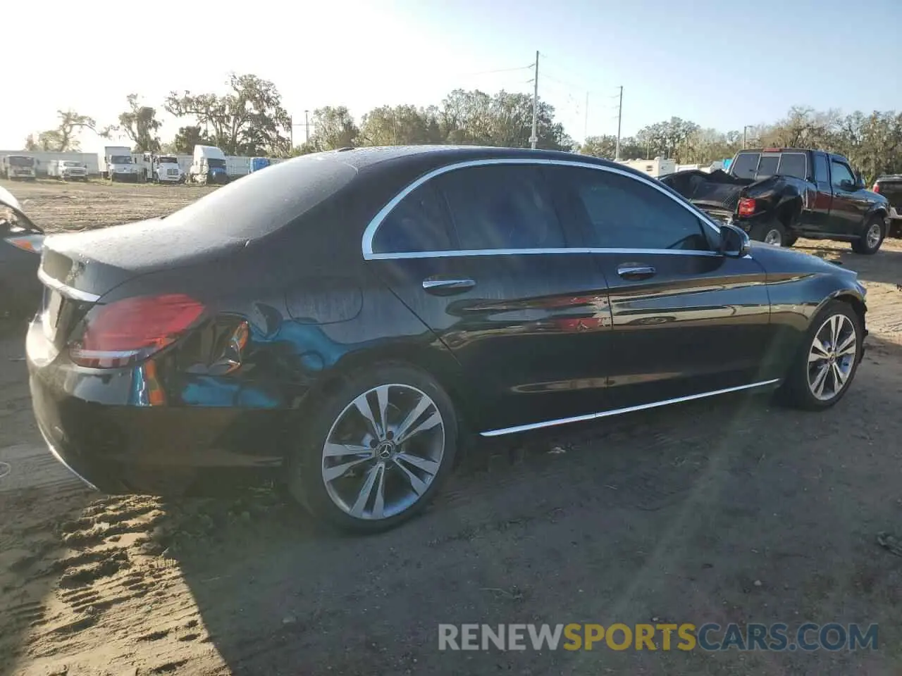 3 fotografías del automóvil dañado 55SWF8DB2KU286990 MERCEDES-BENZ C-CLASS 2019