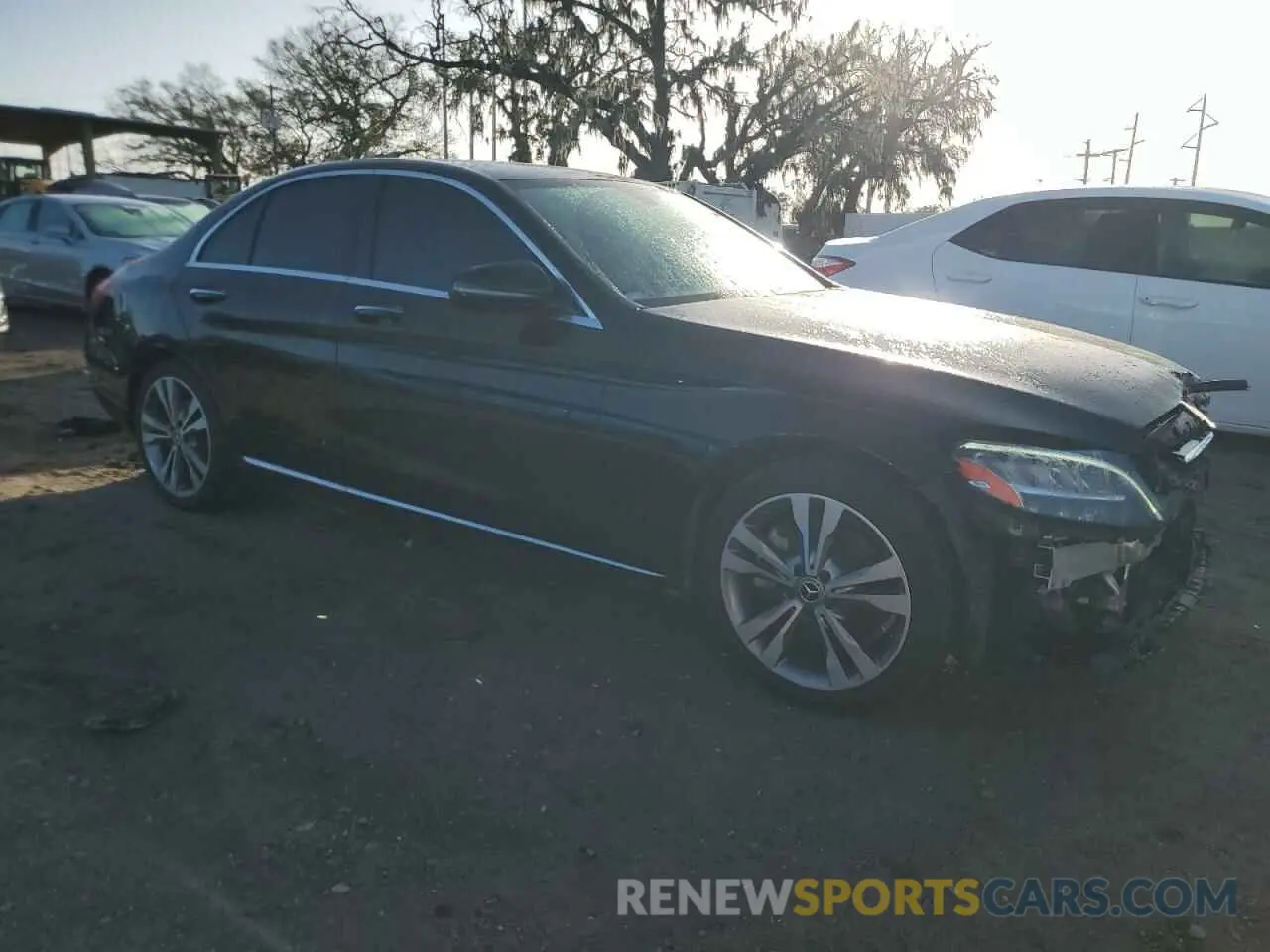 4 fotografías del automóvil dañado 55SWF8DB2KU286990 MERCEDES-BENZ C-CLASS 2019