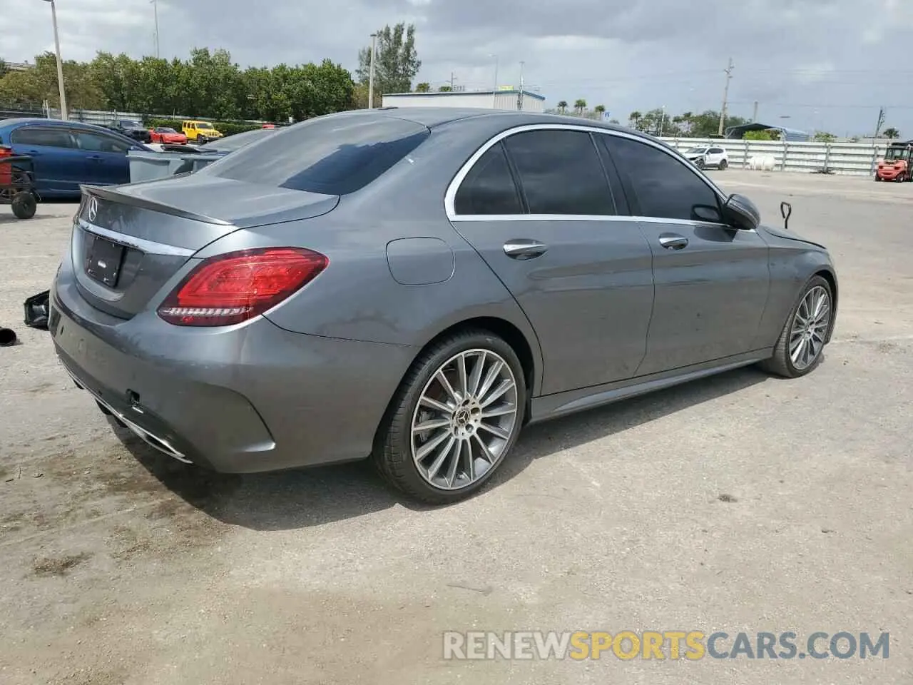 3 fotografías del automóvil dañado 55SWF8DB2KU289064 MERCEDES-BENZ C-CLASS 2019
