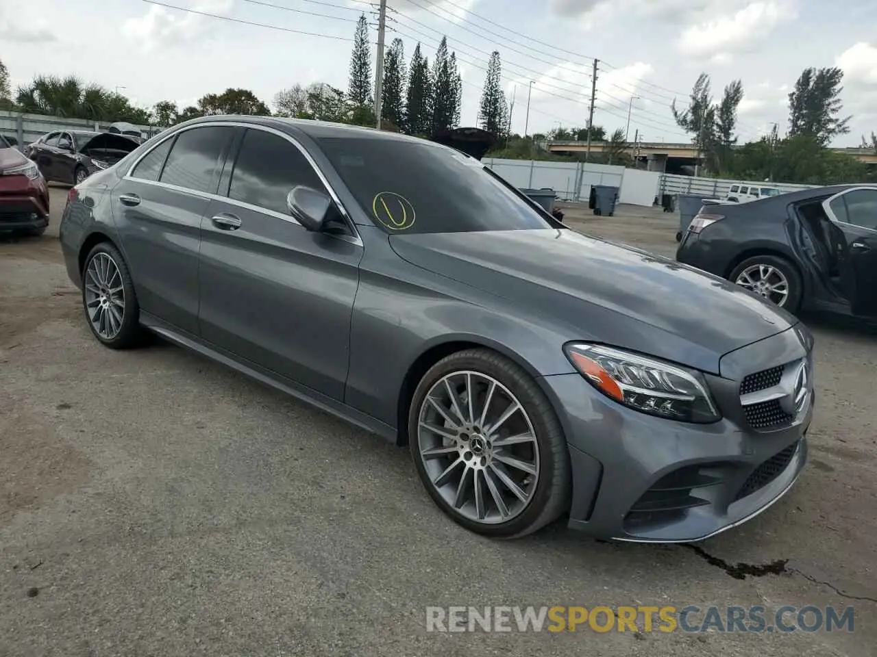 4 fotografías del automóvil dañado 55SWF8DB2KU289064 MERCEDES-BENZ C-CLASS 2019