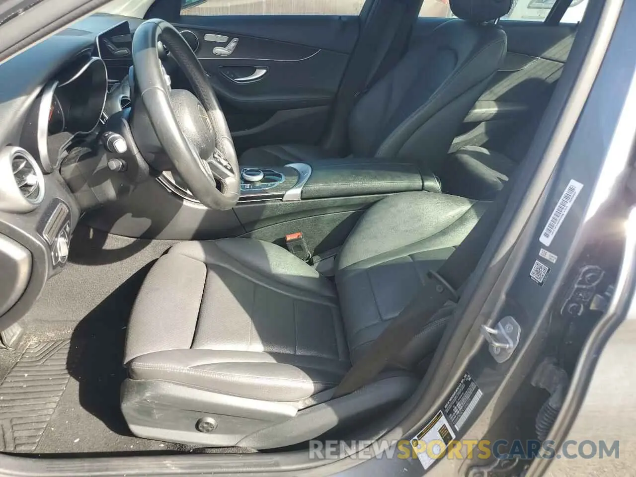 7 fotografías del automóvil dañado 55SWF8DB2KU298279 MERCEDES-BENZ C-CLASS 2019