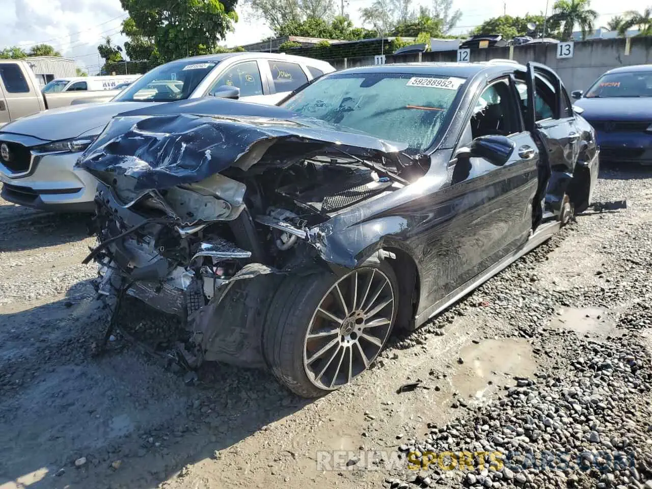 2 fotografías del automóvil dañado 55SWF8DB2KU304131 MERCEDES-BENZ C-CLASS 2019