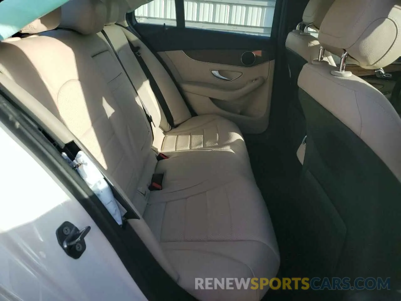 10 fotografías del automóvil dañado 55SWF8DB2KU307367 MERCEDES-BENZ C-CLASS 2019