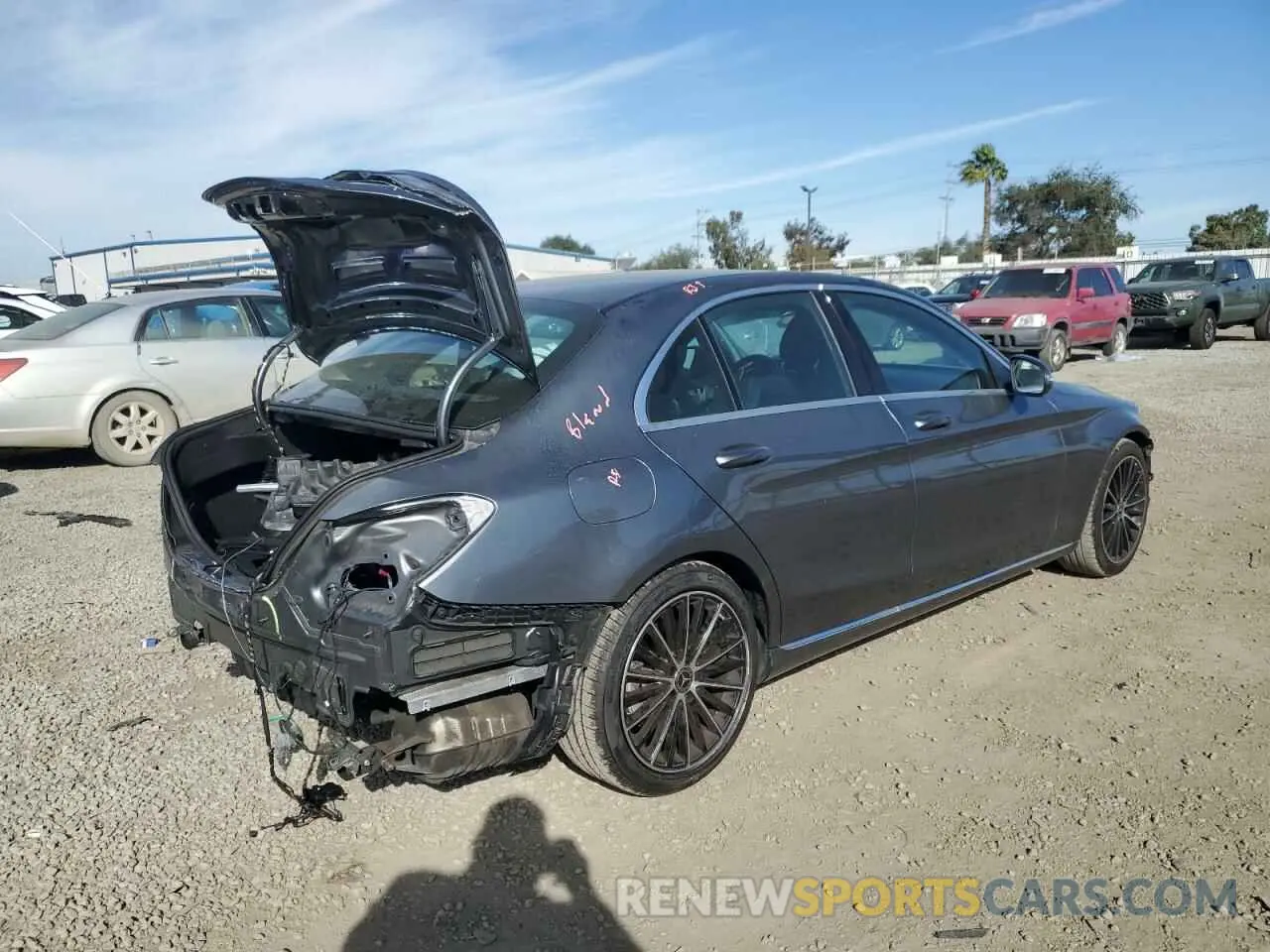 3 fotografías del automóvil dañado 55SWF8DB4KU306902 MERCEDES-BENZ C-CLASS 2019