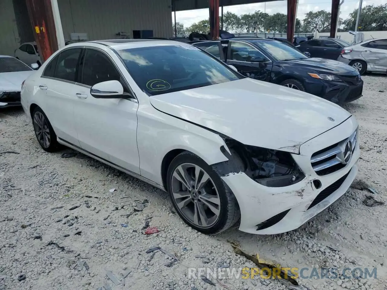 4 fotografías del automóvil dañado 55SWF8DB4KU311338 MERCEDES-BENZ C-CLASS 2019