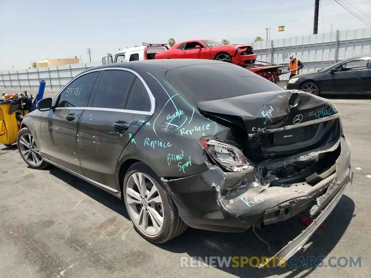 3 fotografías del automóvil dañado 55SWF8DB5KU307167 MERCEDES-BENZ C-CLASS 2019