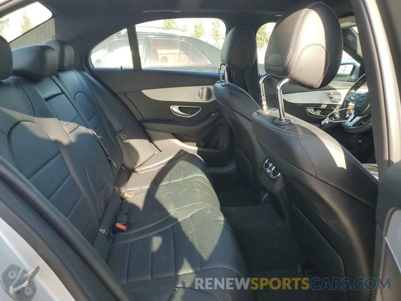 10 fotografías del automóvil dañado 55SWF8DB5KU316936 MERCEDES-BENZ C-CLASS 2019
