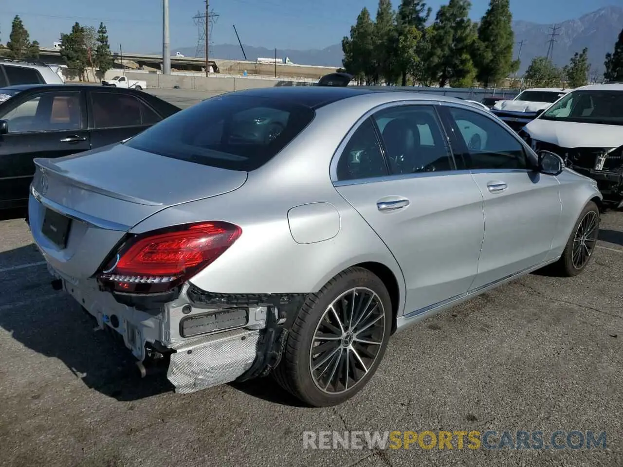 3 fotografías del automóvil dañado 55SWF8DB5KU316936 MERCEDES-BENZ C-CLASS 2019