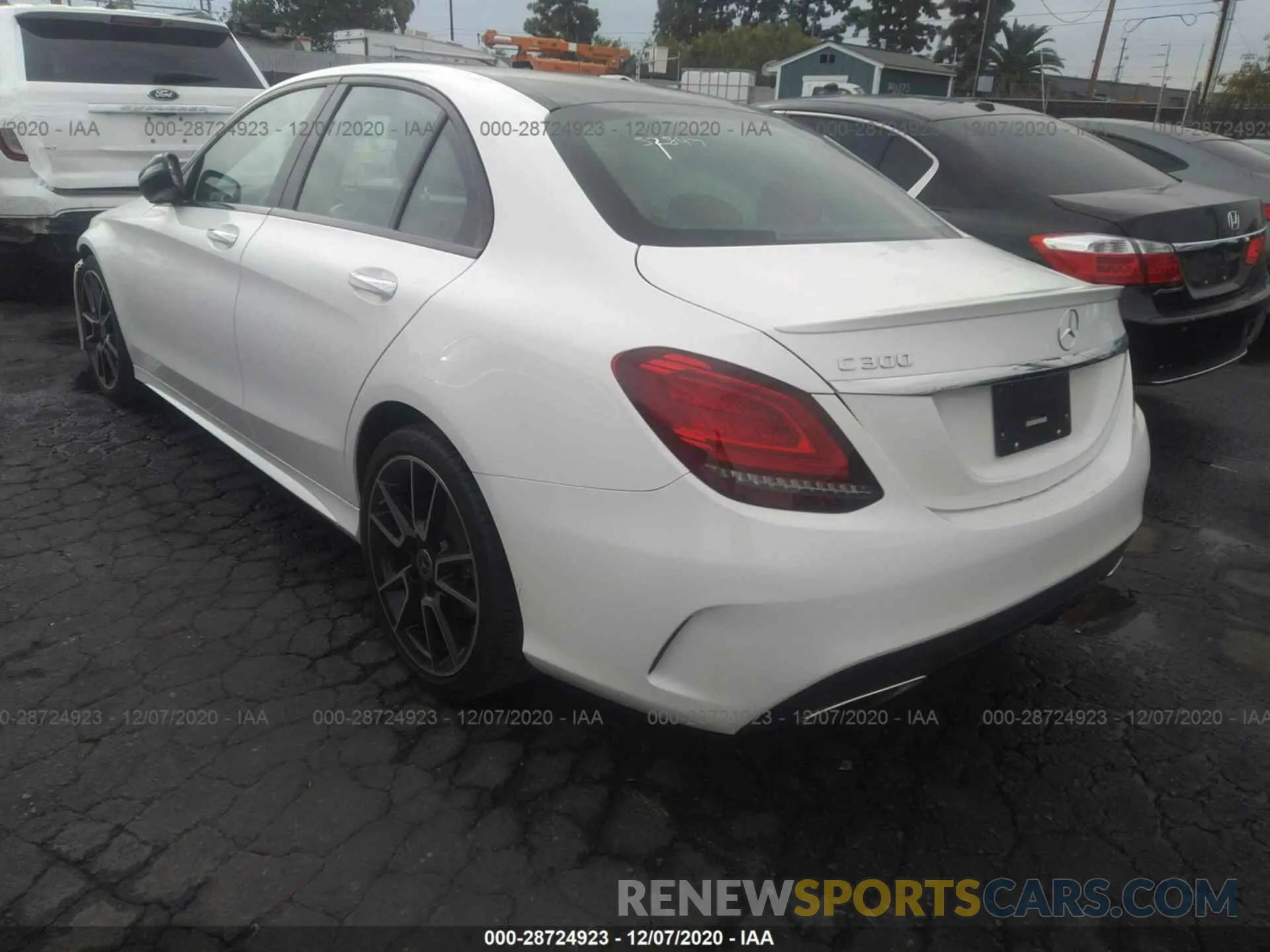 3 fotografías del automóvil dañado 55SWF8DB6KU303936 MERCEDES-BENZ C-CLASS 2019