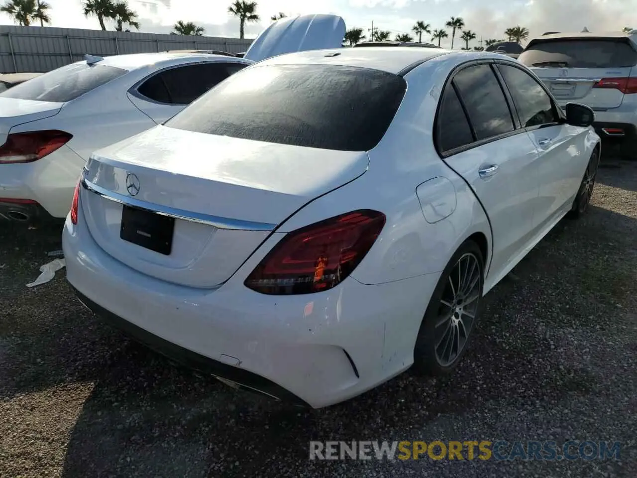 4 fotografías del automóvil dañado 55SWF8DB6KU310188 MERCEDES-BENZ C-CLASS 2019