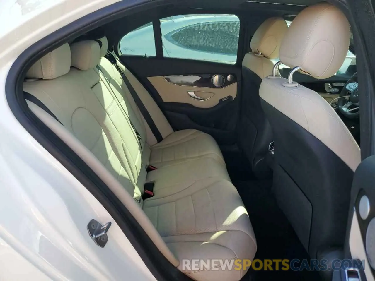6 fotografías del automóvil dañado 55SWF8DB6KU310188 MERCEDES-BENZ C-CLASS 2019