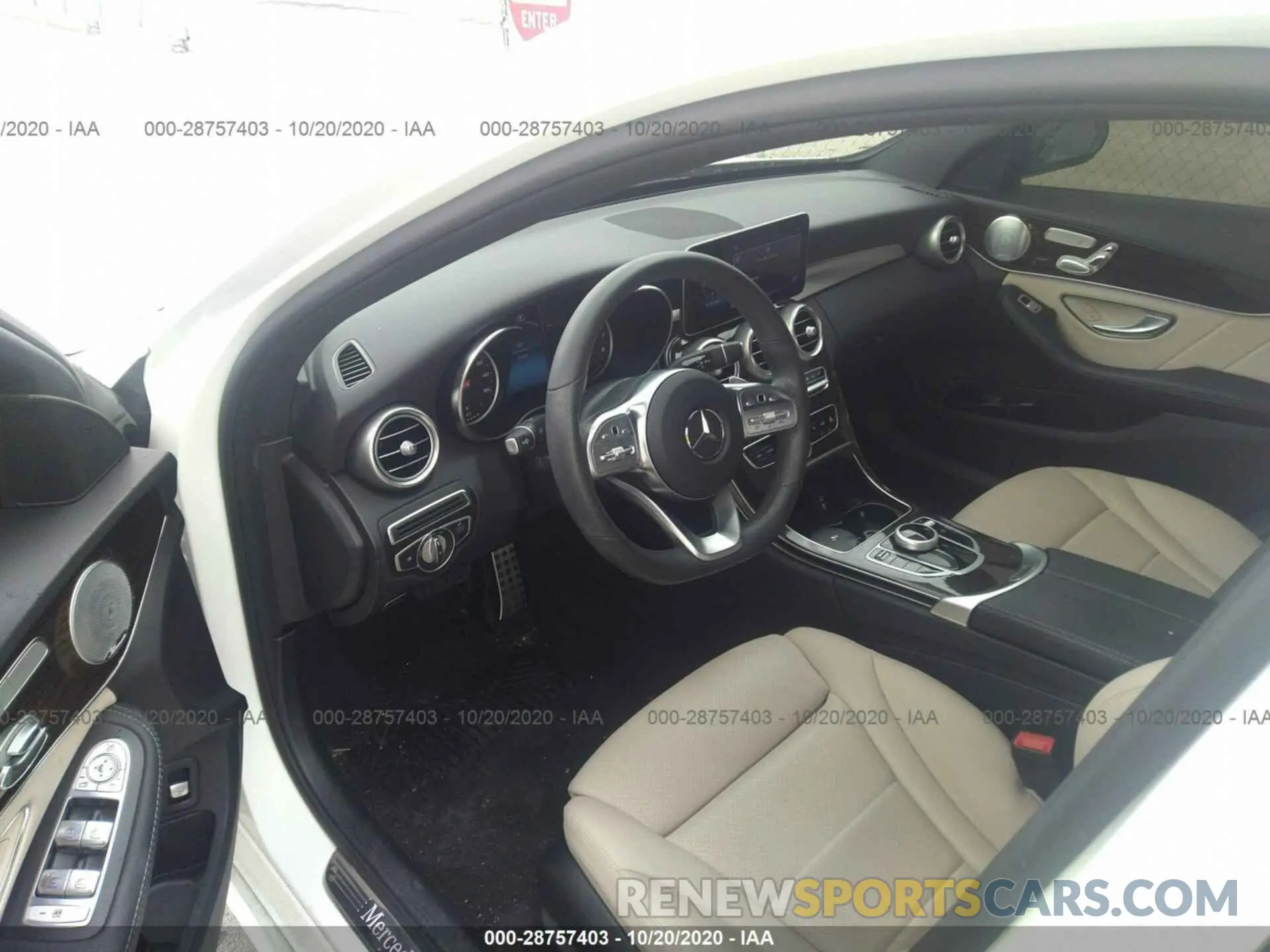 5 fotografías del automóvil dañado 55SWF8DB6KU311759 MERCEDES-BENZ C-CLASS 2019