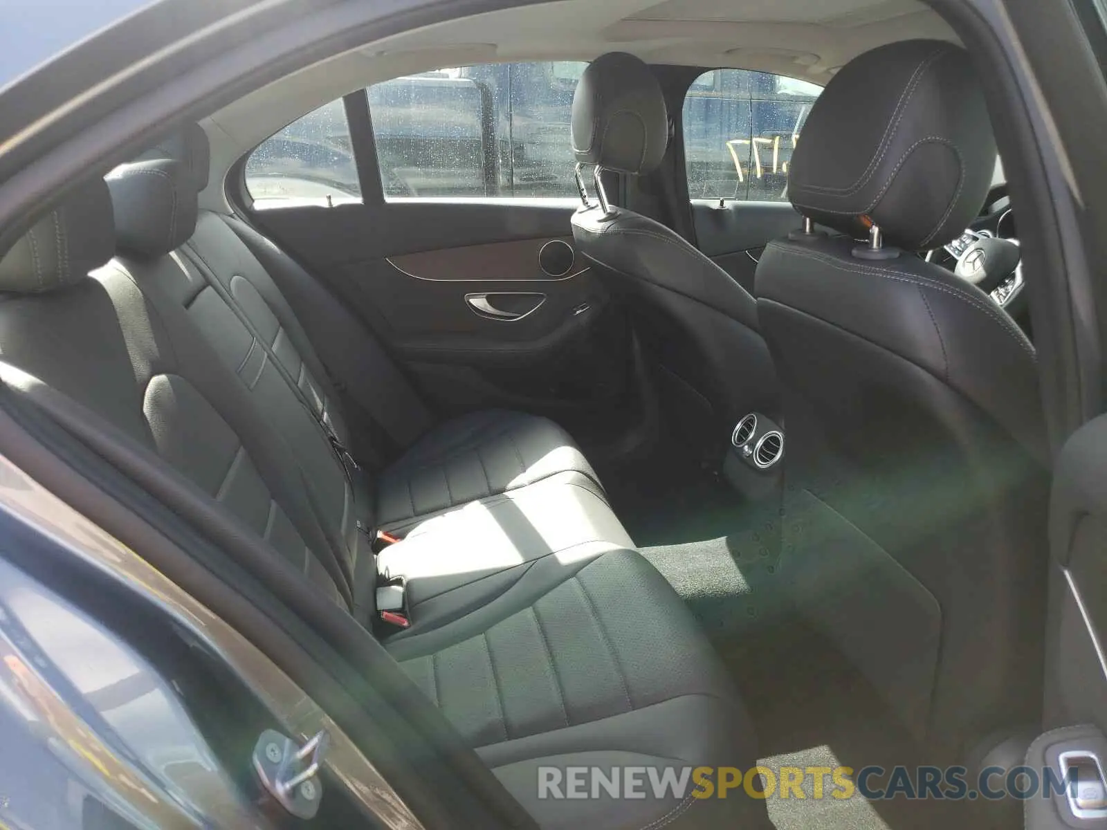 6 fotografías del automóvil dañado 55SWF8DB8KU305736 MERCEDES-BENZ C CLASS 2019