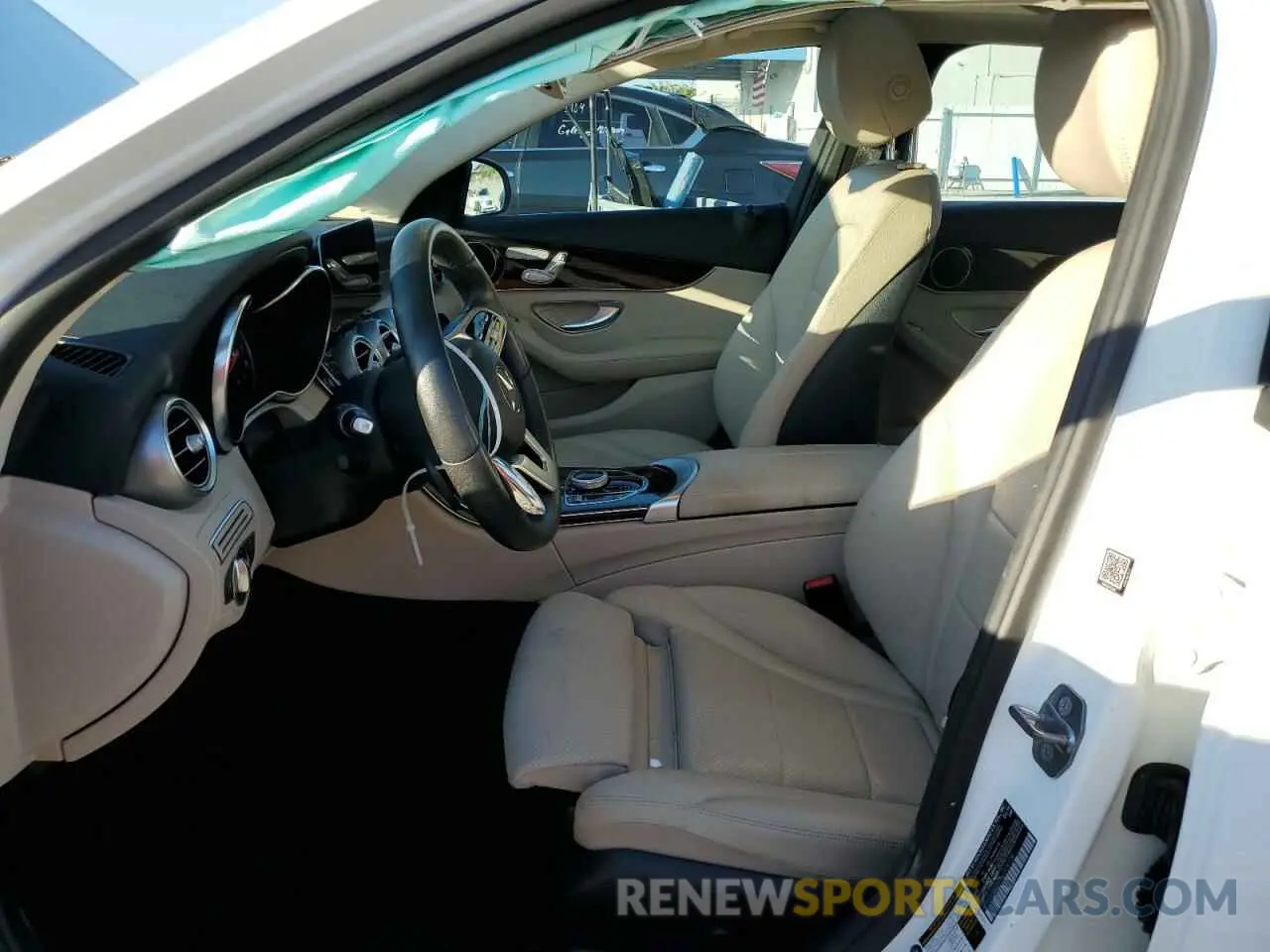 7 fotografías del automóvil dañado 55SWF8DB8KU309138 MERCEDES-BENZ C-CLASS 2019