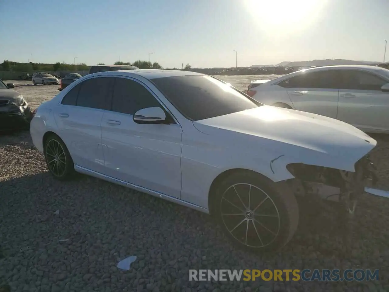 4 fotografías del automóvil dañado 55SWF8DB9KU285593 MERCEDES-BENZ C-CLASS 2019