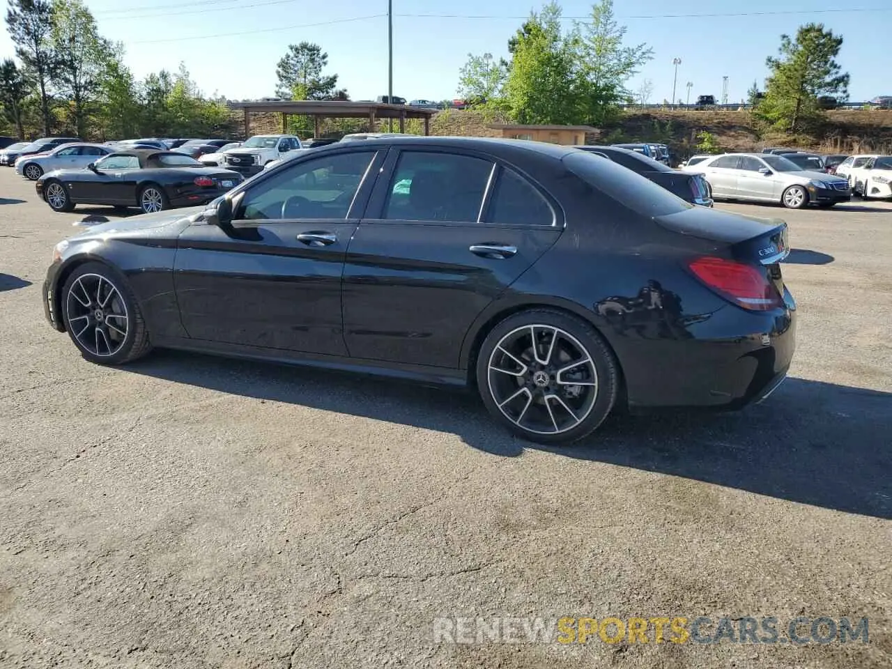 2 fotografías del automóvil dañado 55SWF8DB9KU305969 MERCEDES-BENZ C-CLASS 2019