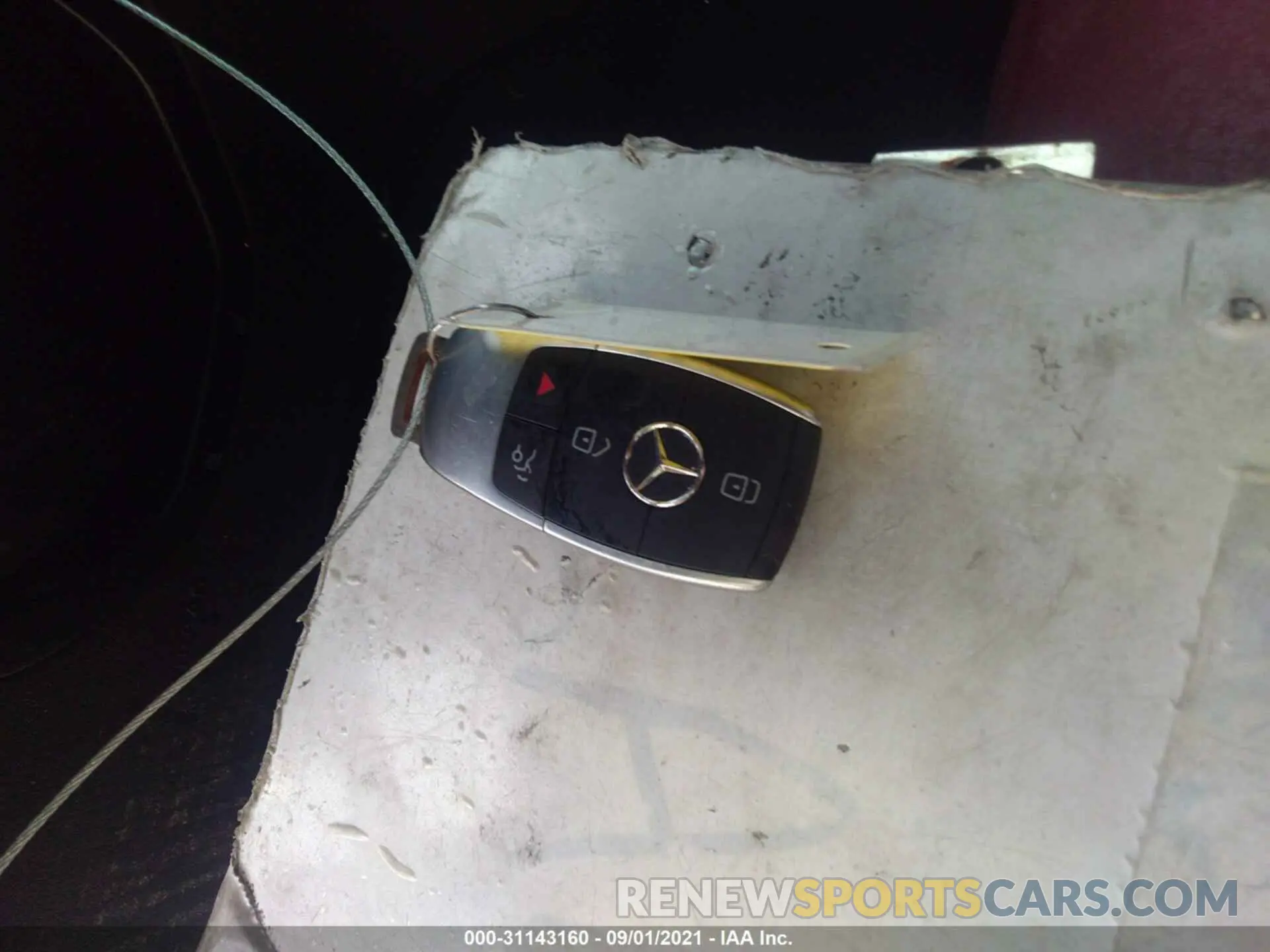 11 fotografías del automóvil dañado 55SWF8DB9KU321380 MERCEDES-BENZ C-CLASS 2019