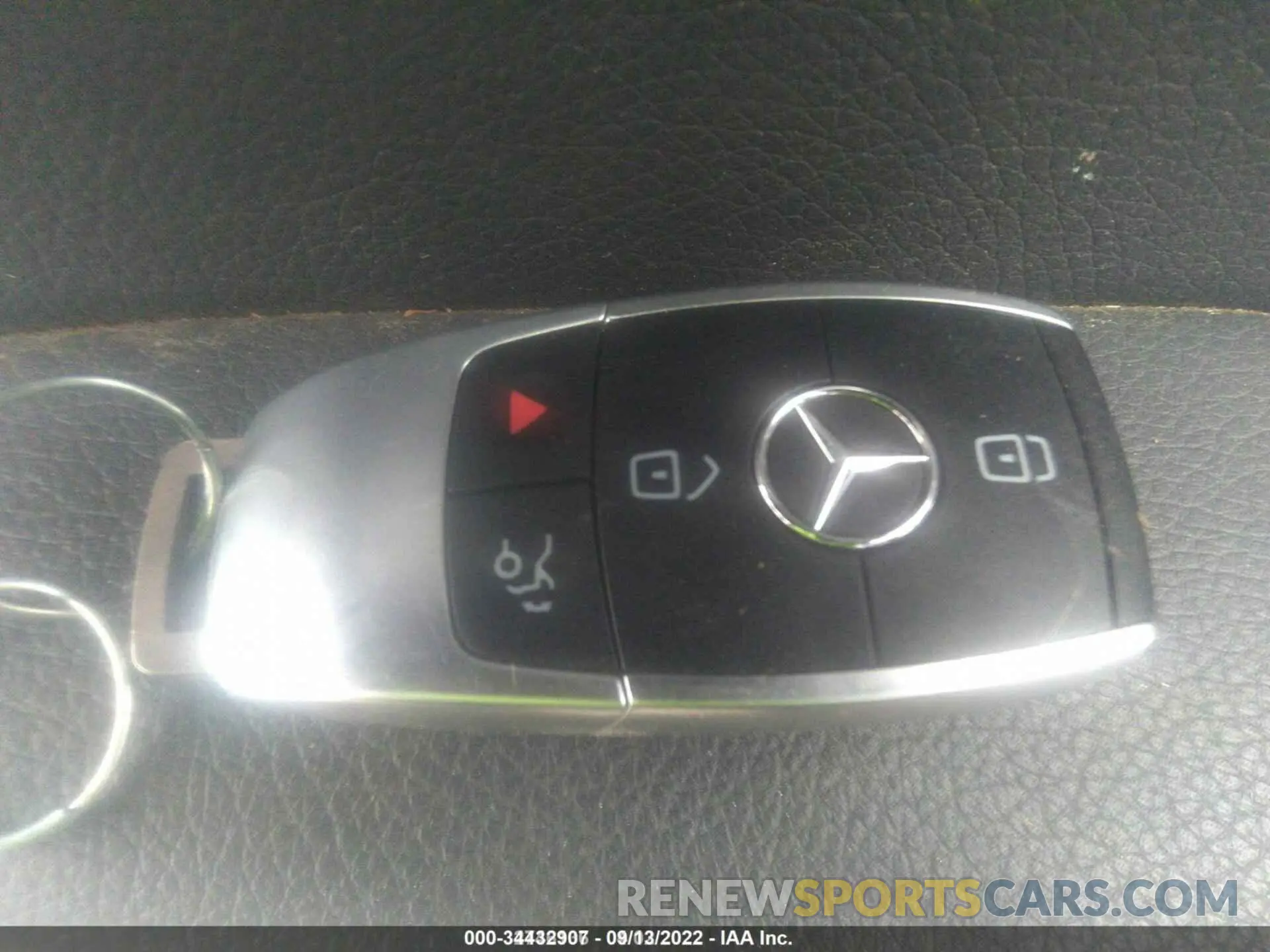 11 fotografías del automóvil dañado 55SWF8DBXKU305298 MERCEDES-BENZ C-CLASS 2019