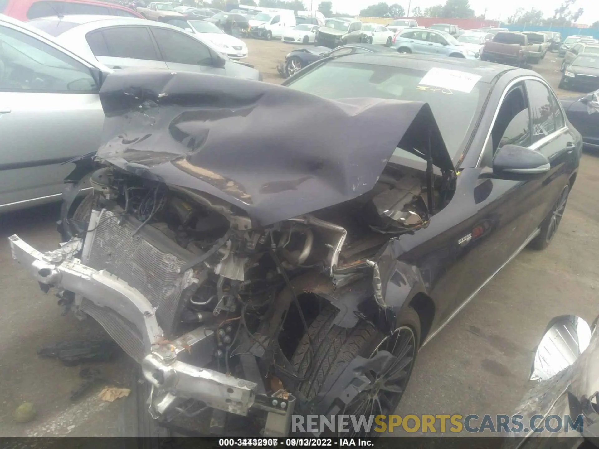 2 fotografías del automóvil dañado 55SWF8DBXKU305298 MERCEDES-BENZ C-CLASS 2019
