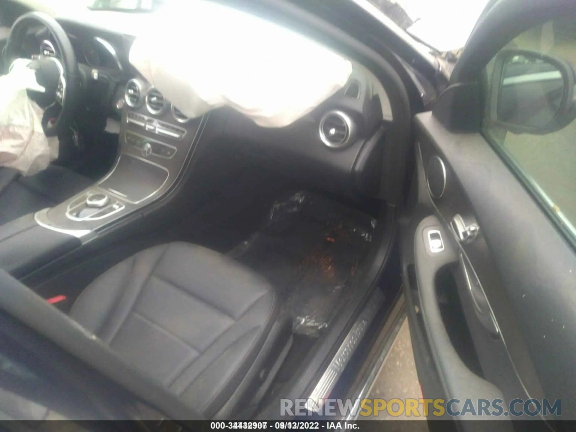 5 fotografías del automóvil dañado 55SWF8DBXKU305298 MERCEDES-BENZ C-CLASS 2019
