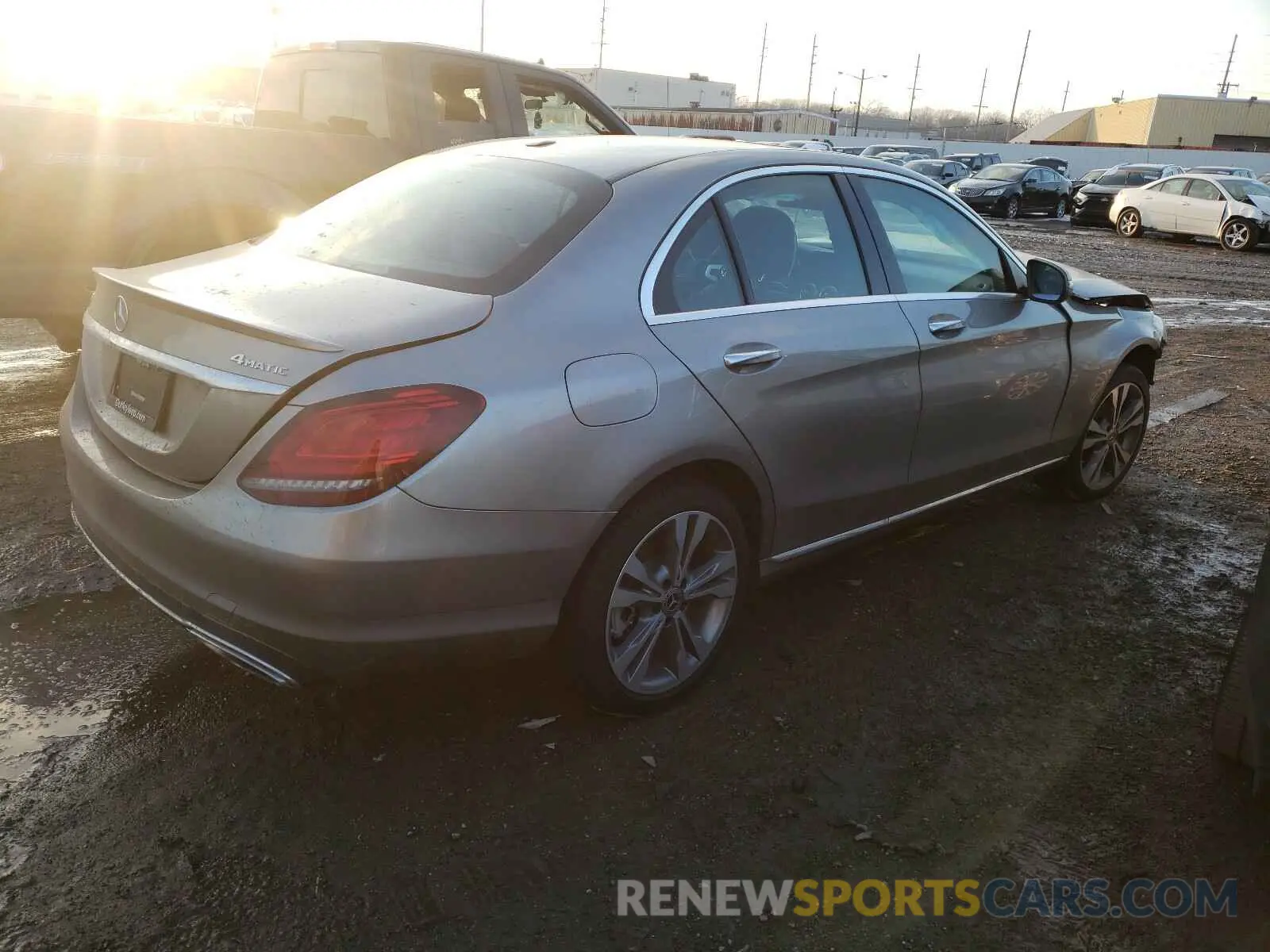 4 fotografías del automóvil dañado 55SWF8EB0KU317684 MERCEDES-BENZ C CLASS 2019